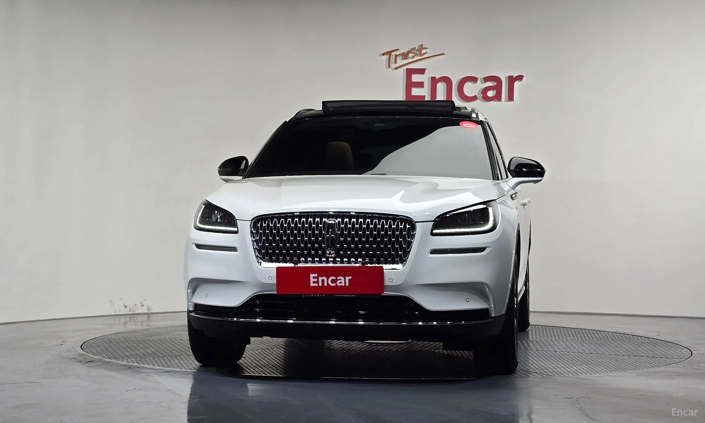 Lincoln Corsair превью 3