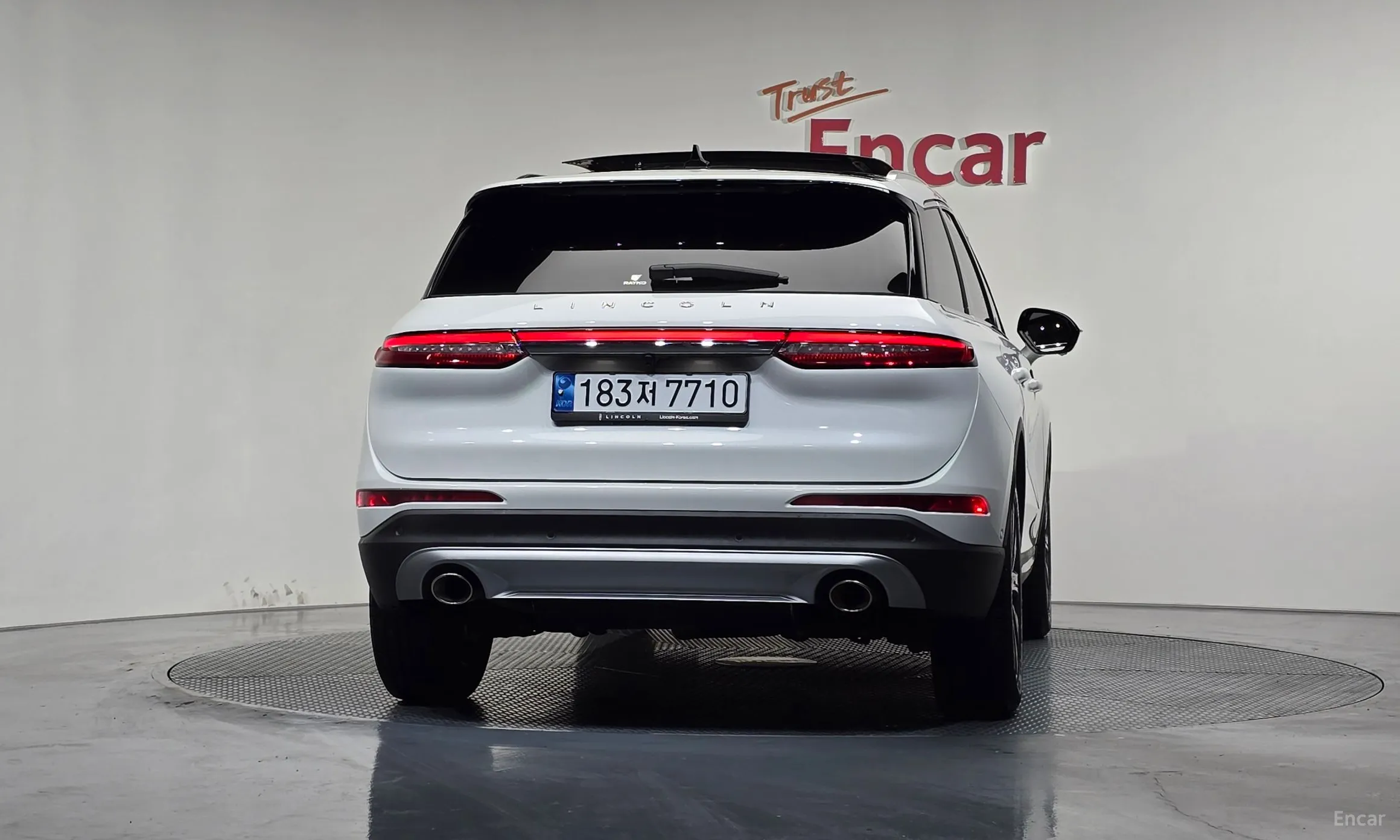 Lincoln Corsair превью 4