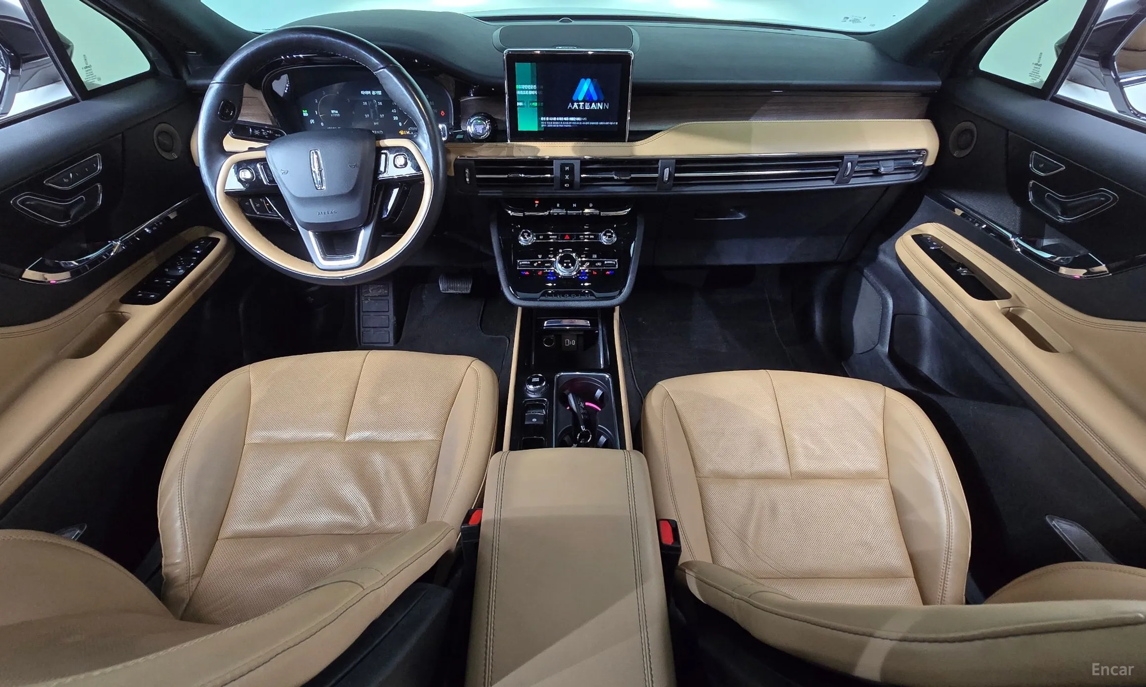 Lincoln Corsair превью 7
