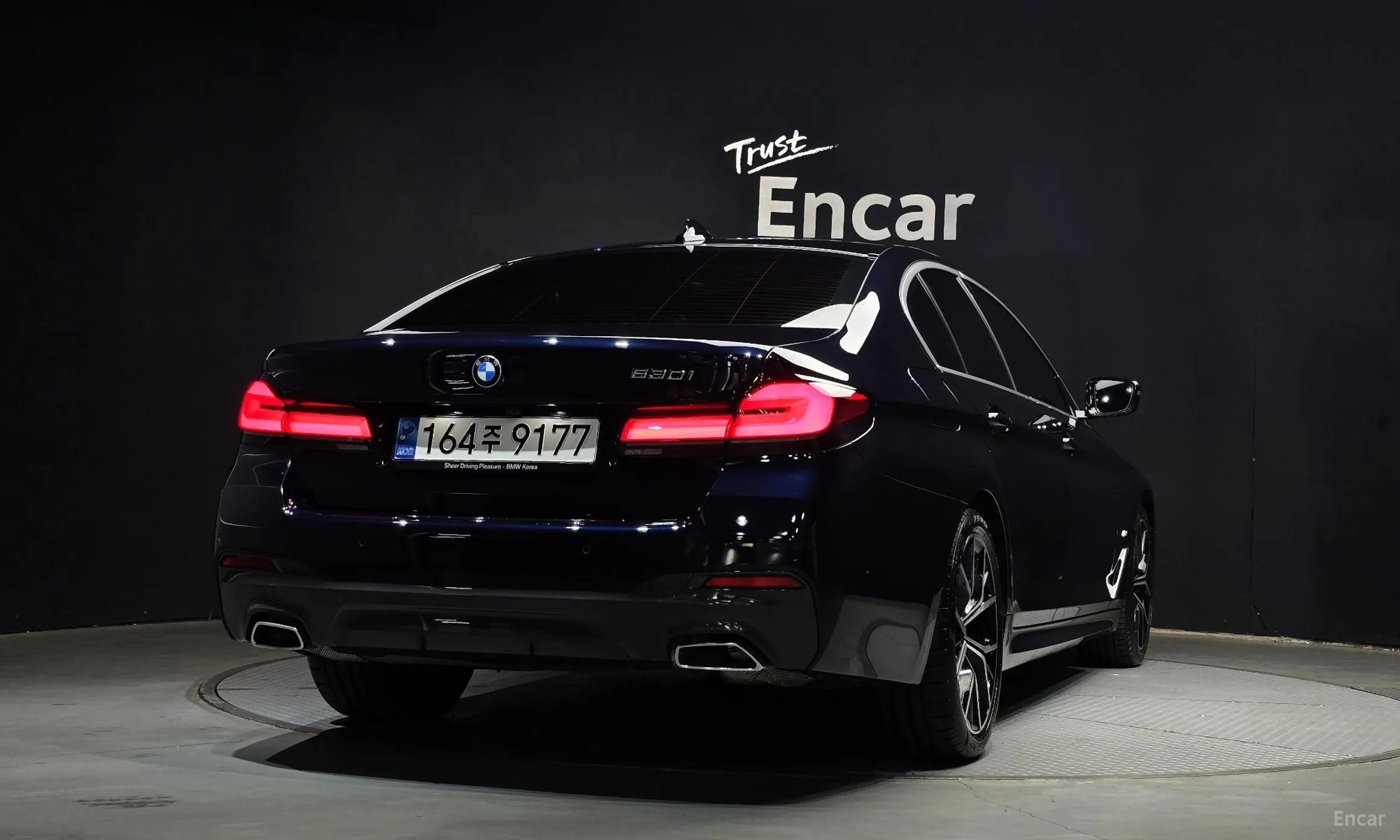 BMW 5 Series (G30) превью 2