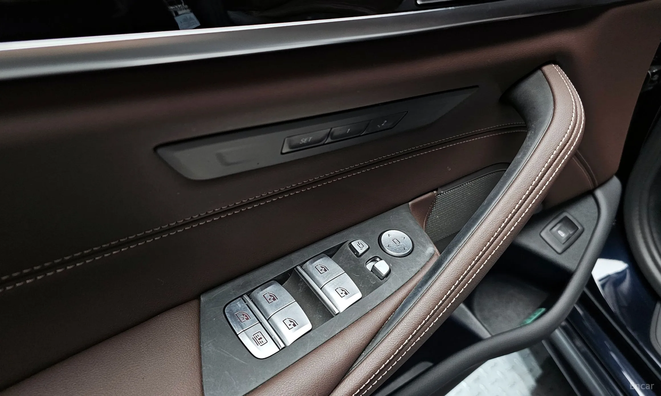 BMW 5 Series (G30) превью 18