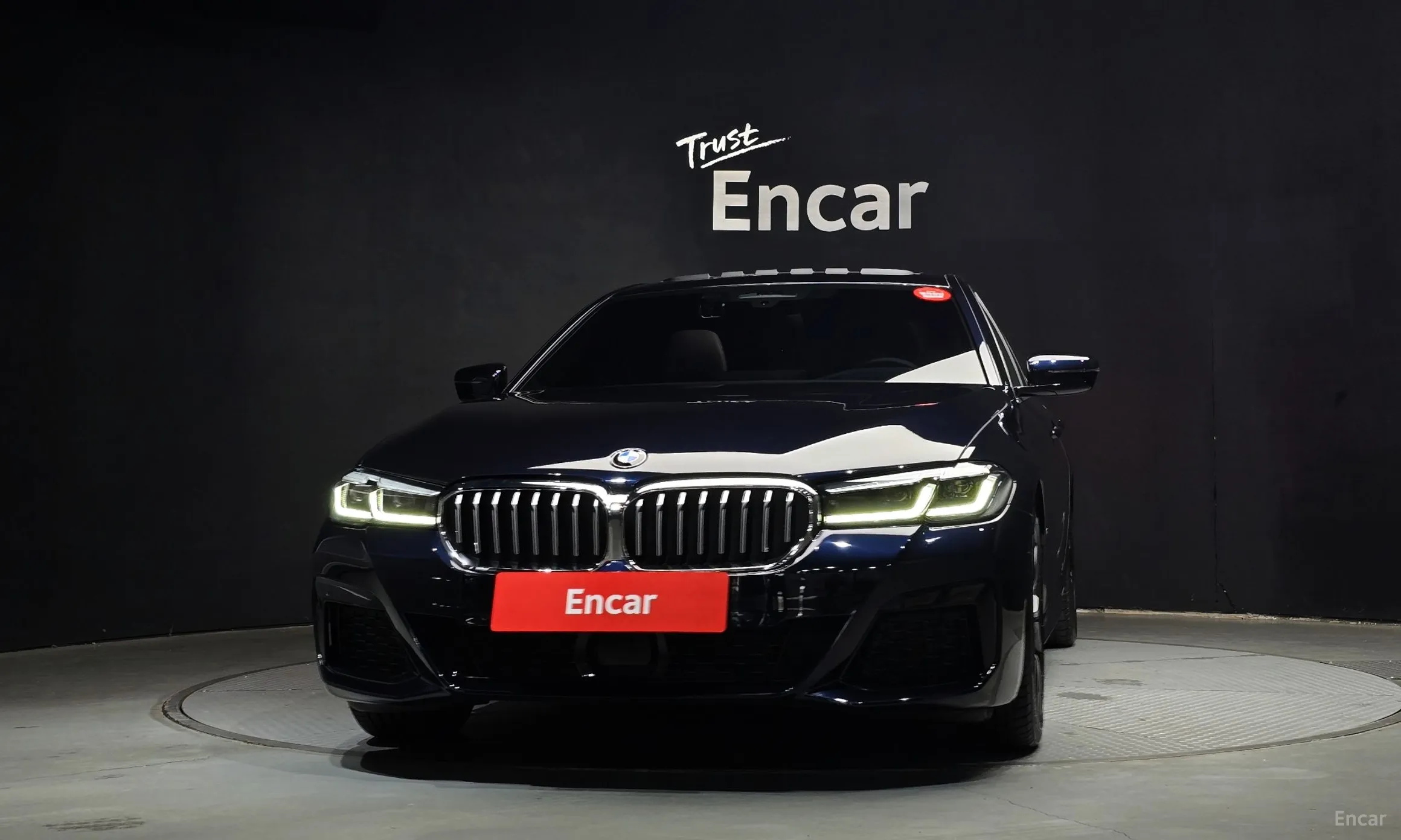 BMW 5 Series (G30) превью 3