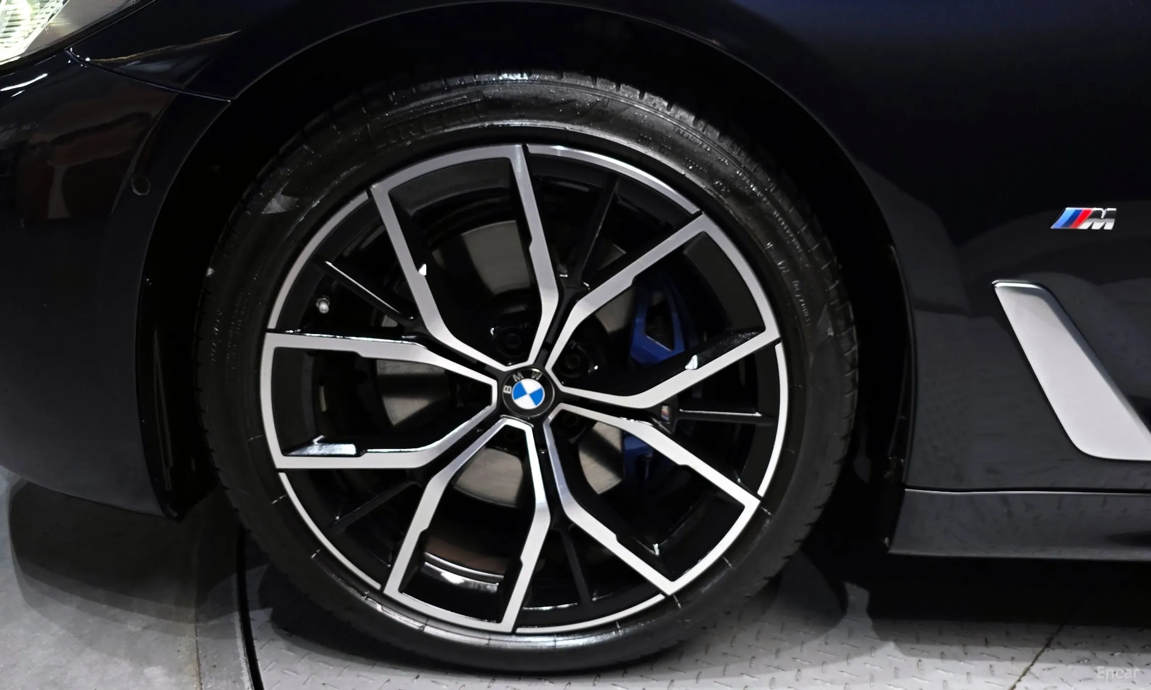 BMW 5 Series (G30) превью 5