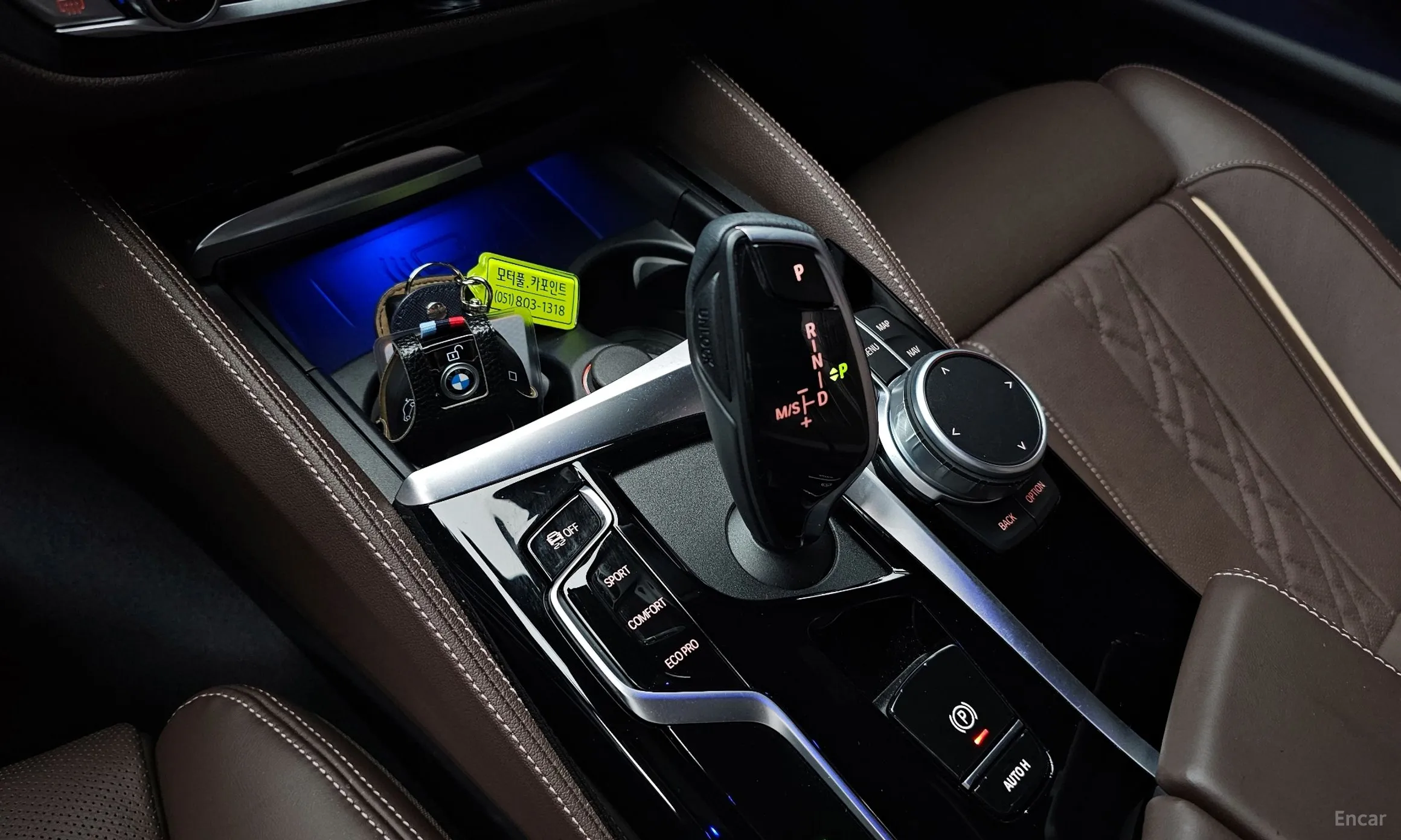BMW 5 Series (G30) превью 9