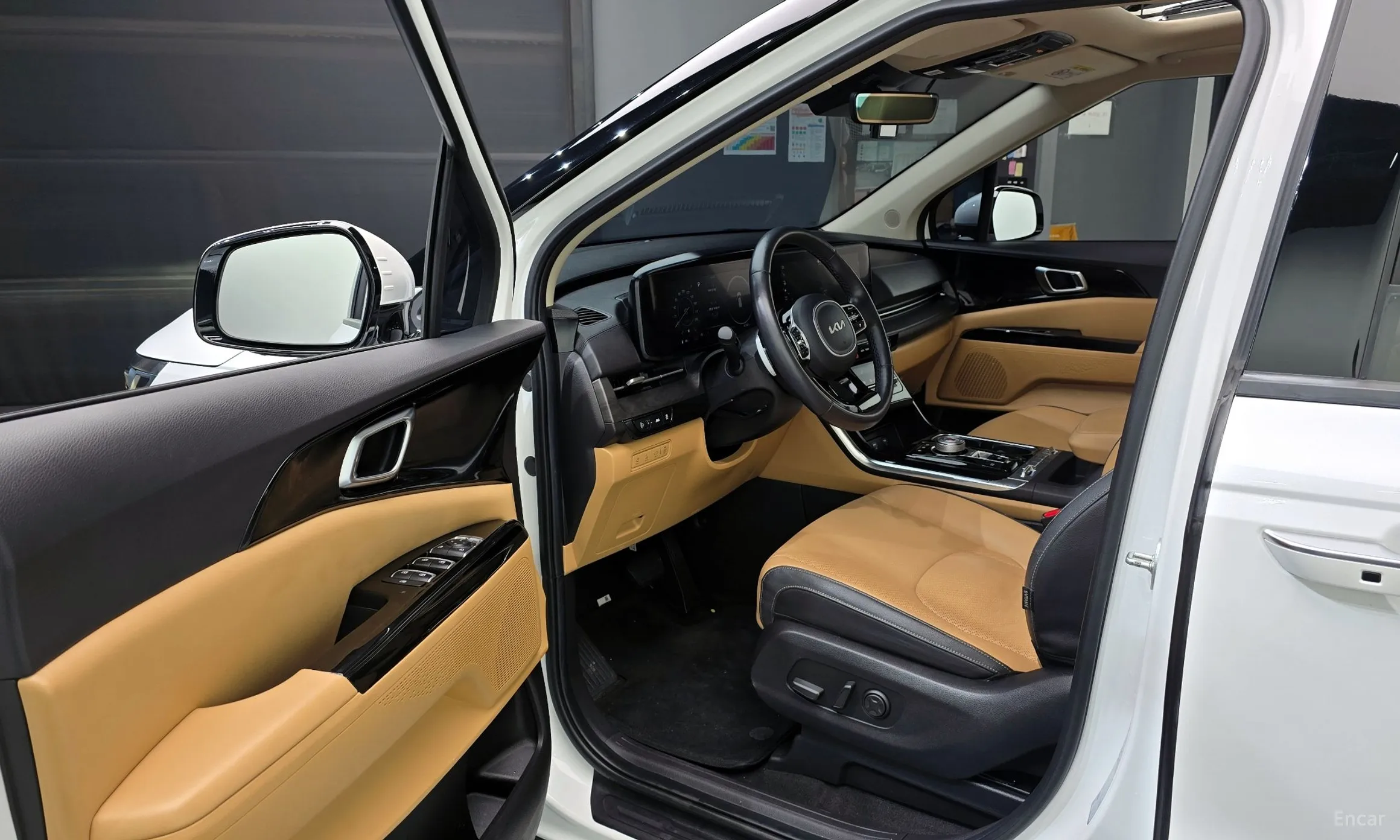 Kia Carnival Gen 4 превью 10