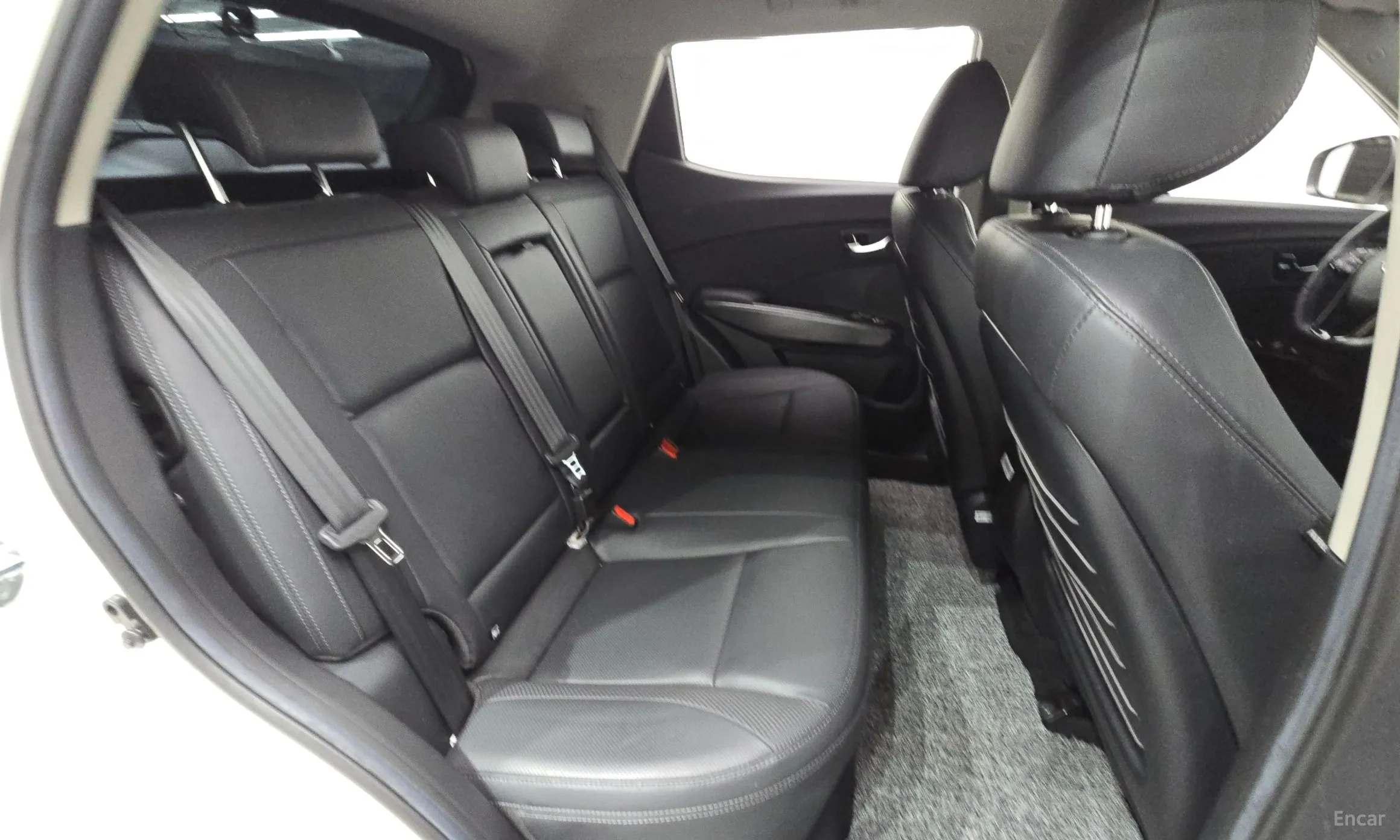KG Mobility (SsangYong) Berry New Tivoli превью 12
