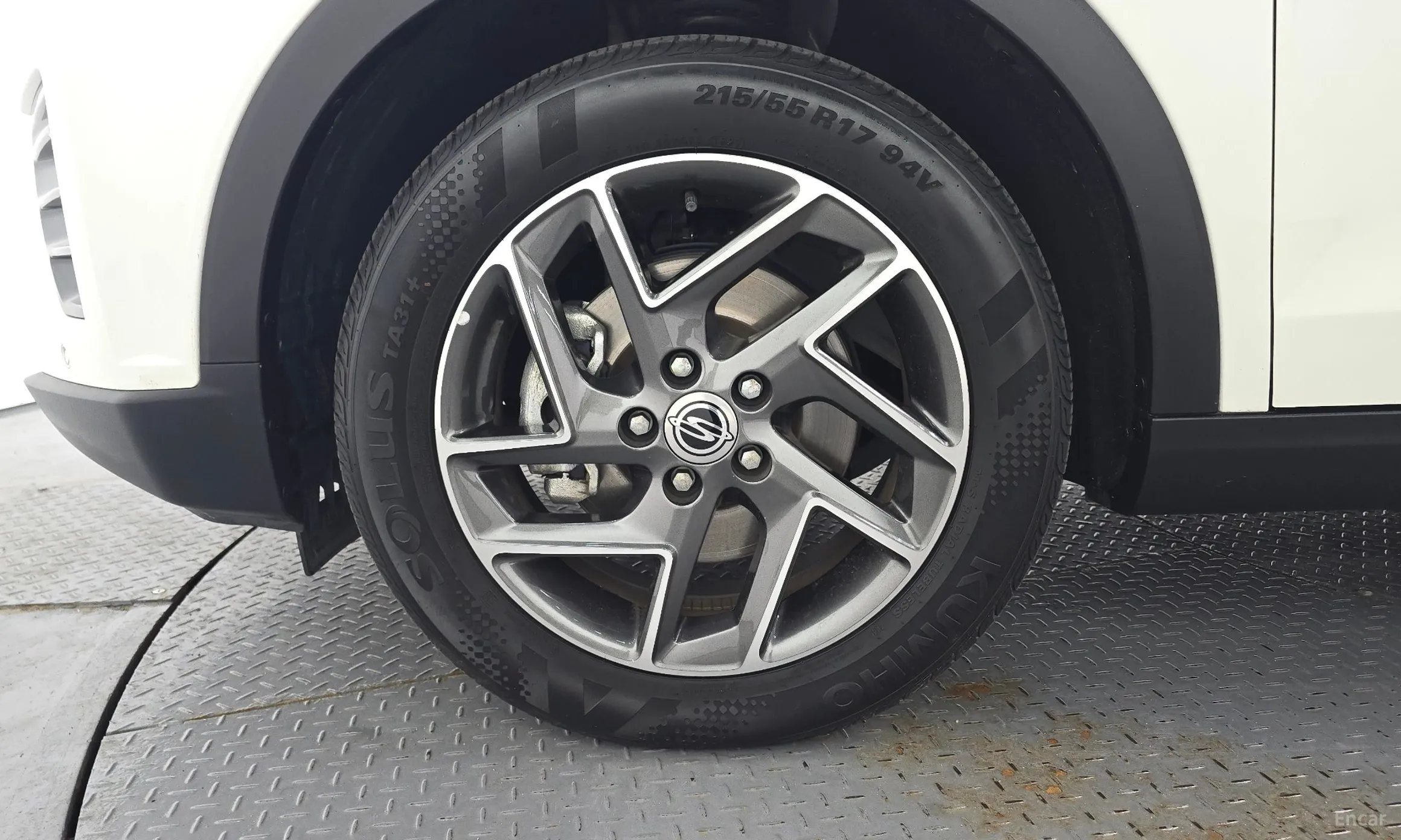 KG Mobility (SsangYong) Berry New Tivoli превью 5