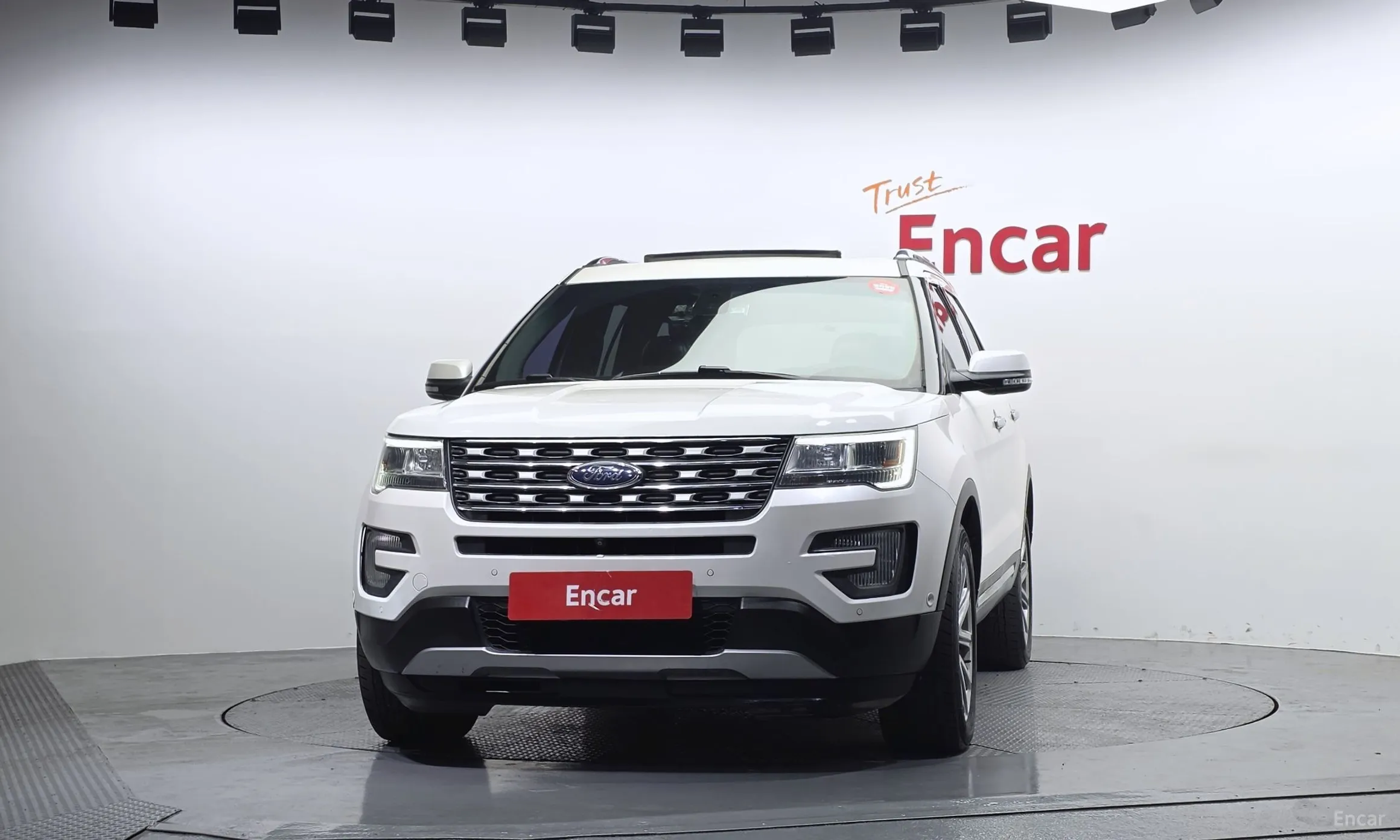 Ford Explorer превью 3