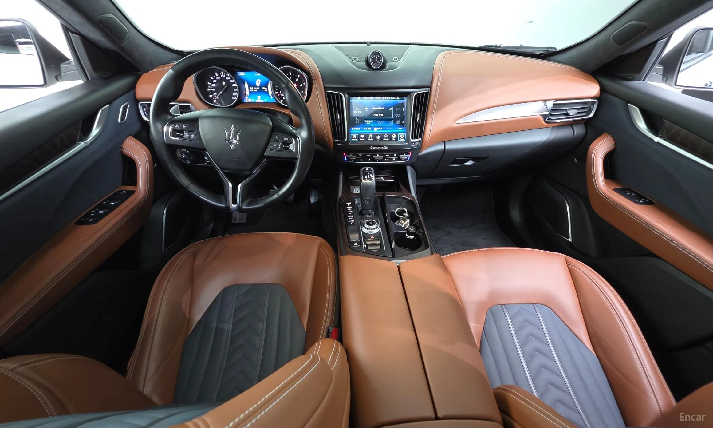 Maserati Levante превью 7