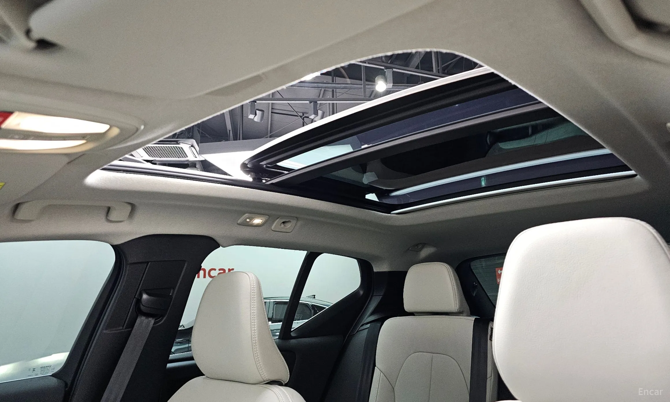 Volvo XC40 превью 19