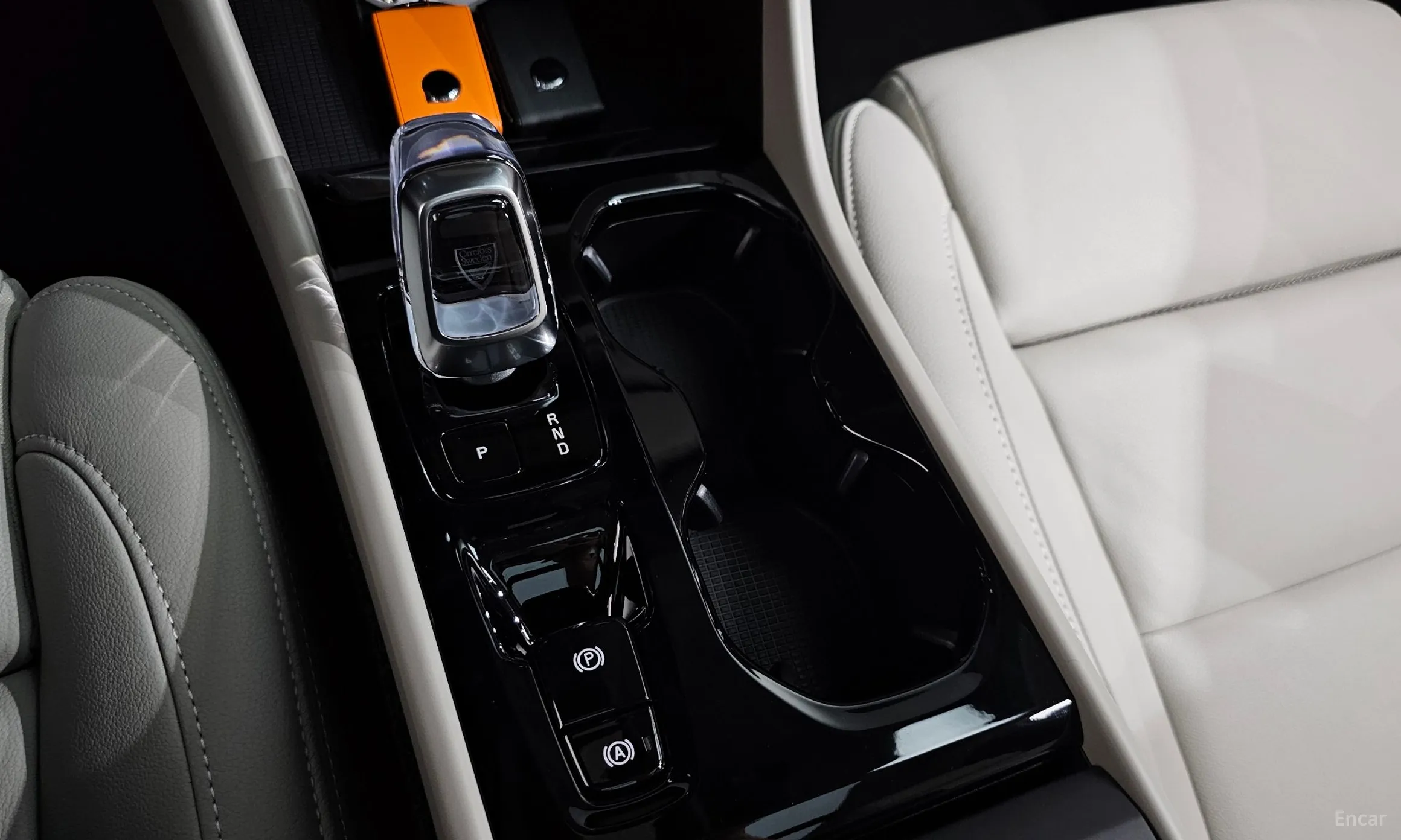 Volvo XC40 превью 9