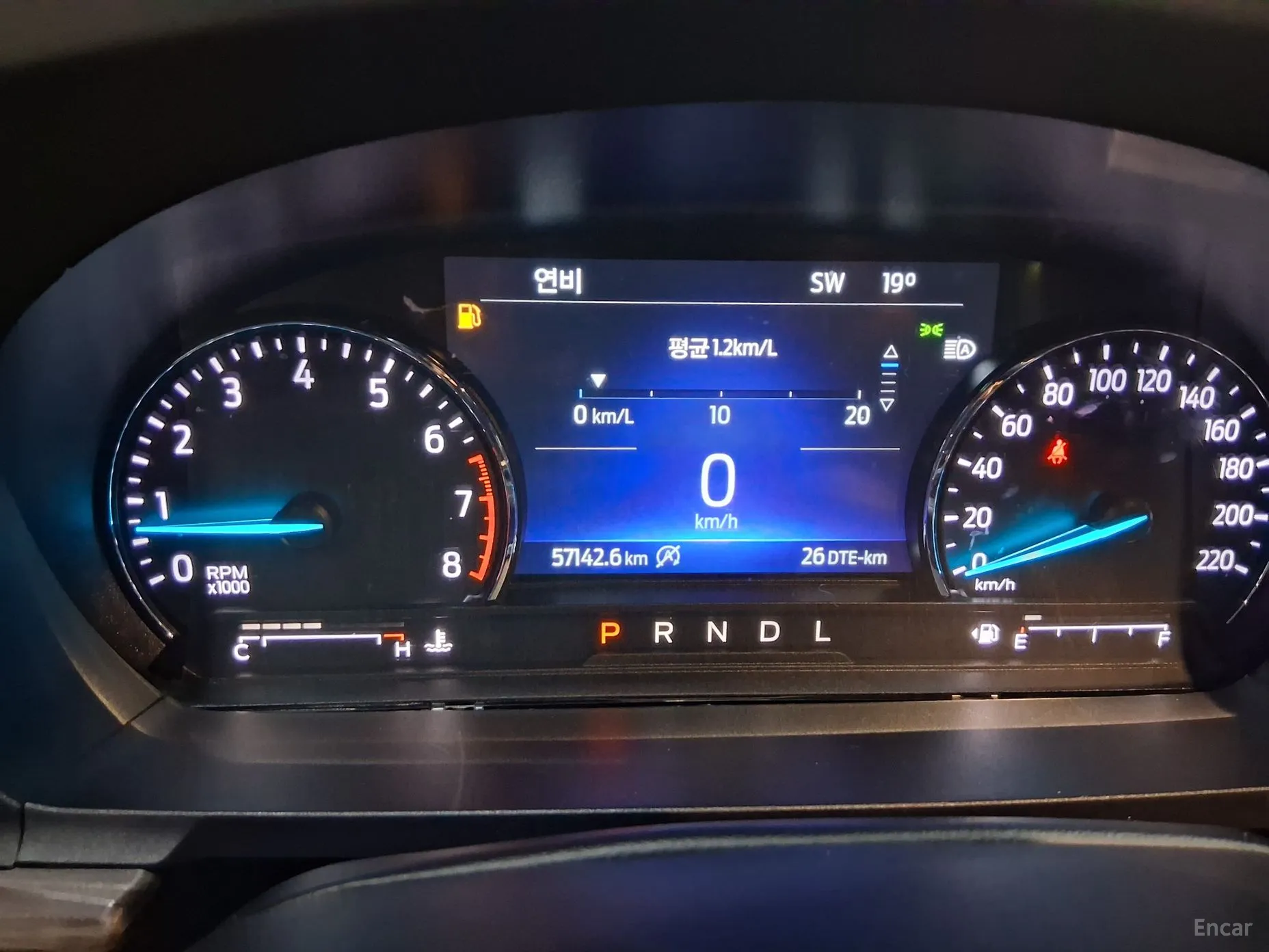 Ford Explorer 6th Generation превью 10