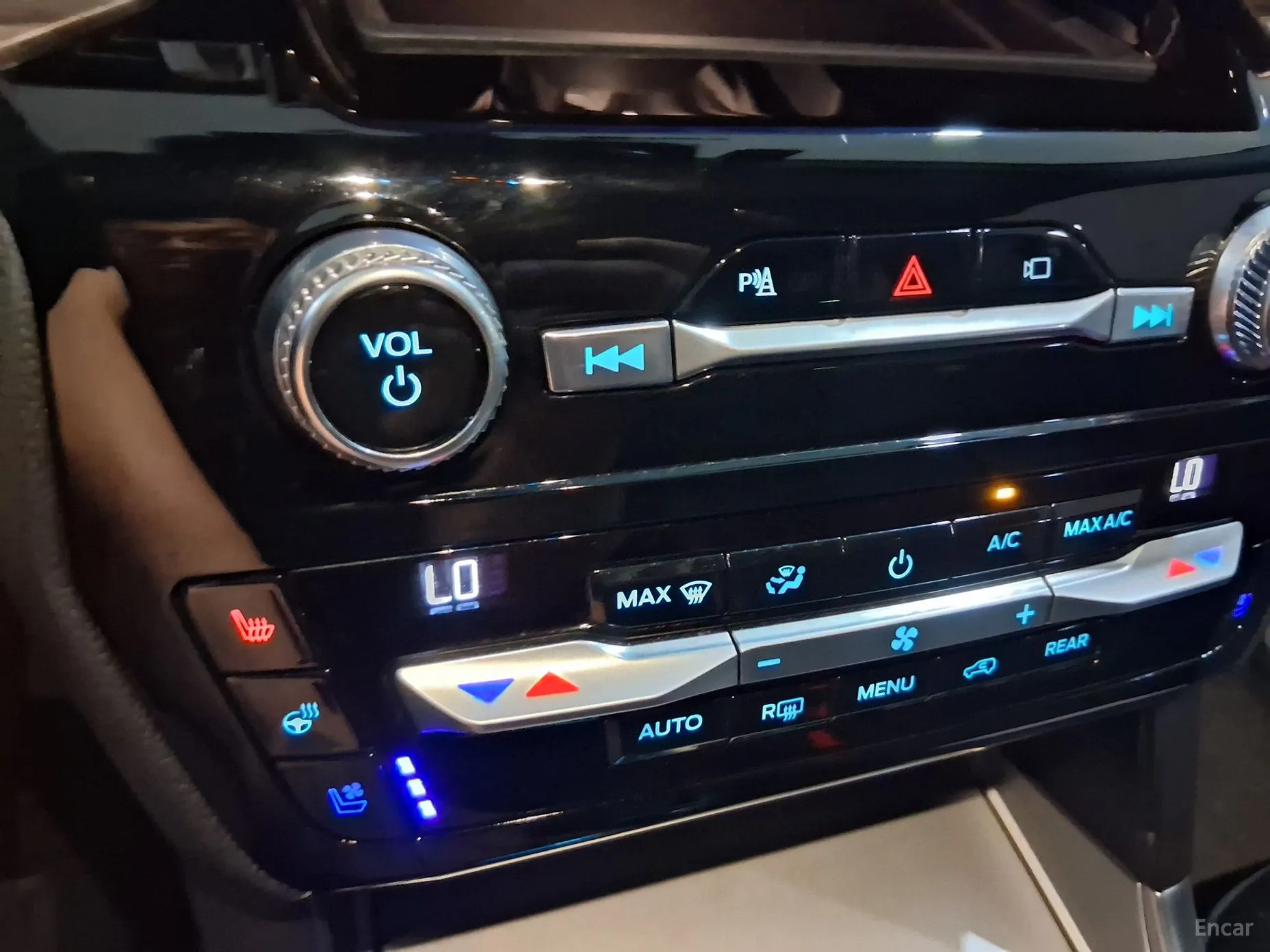 Ford Explorer 6th Generation превью 13