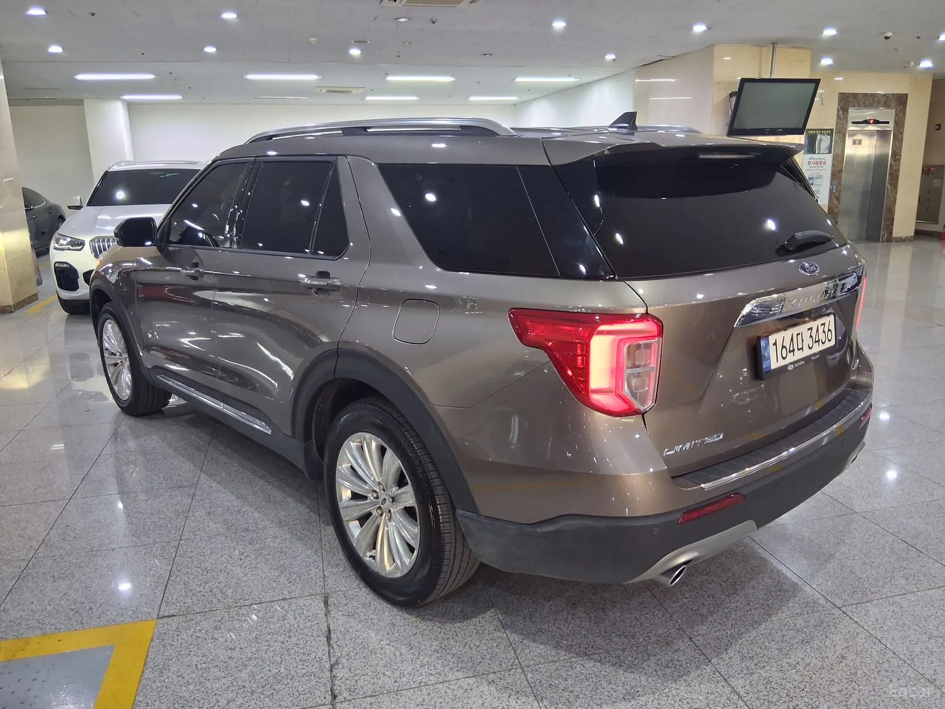 Ford Explorer 6th Generation превью 4