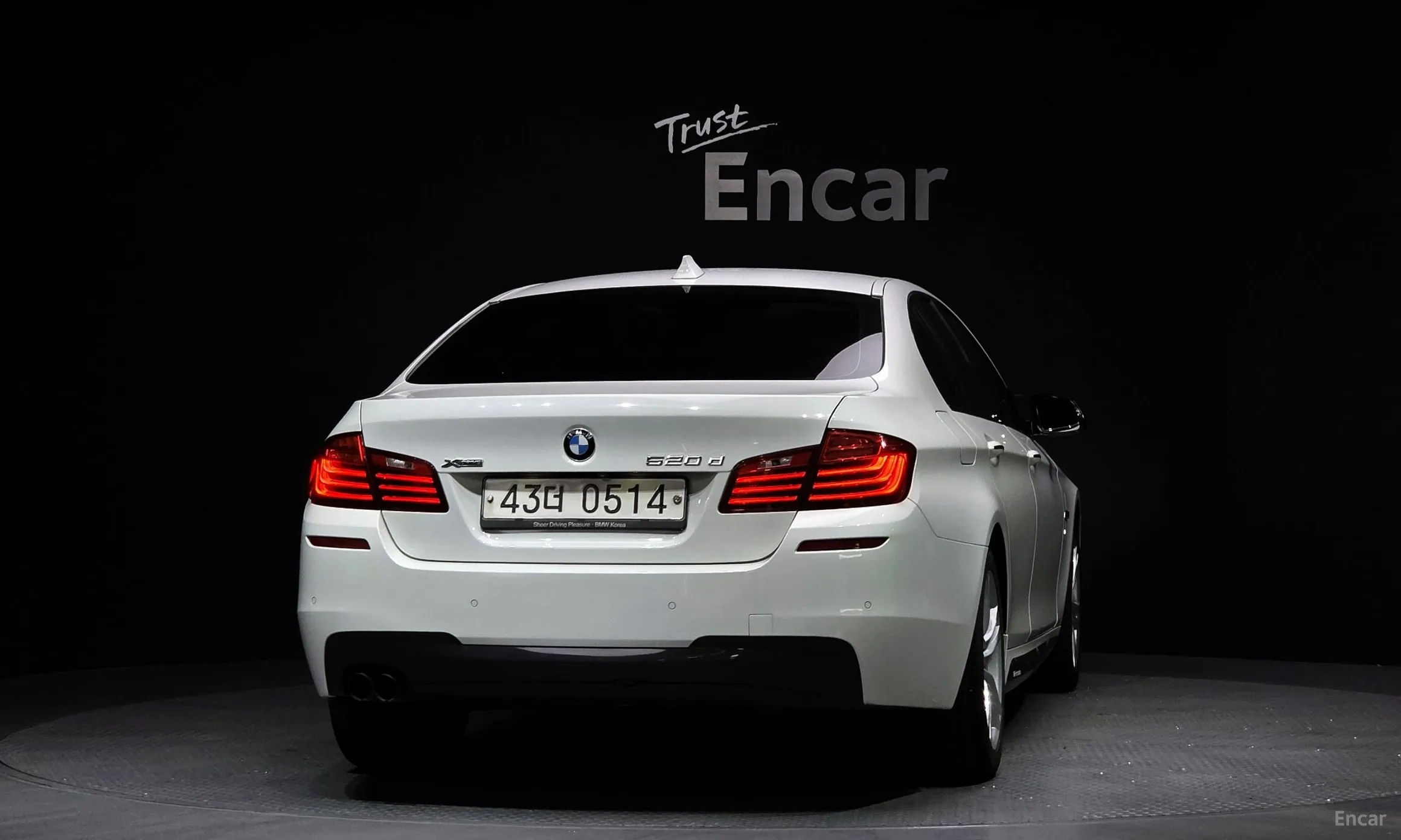 BMW 5 Series (F10) превью 4