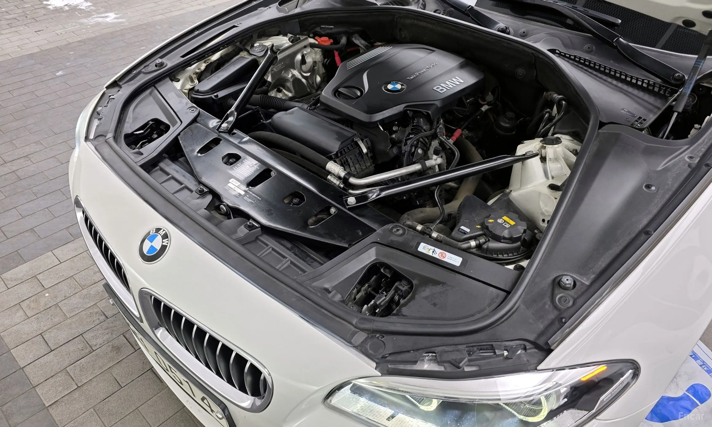BMW 5 Series (F10) превью 6