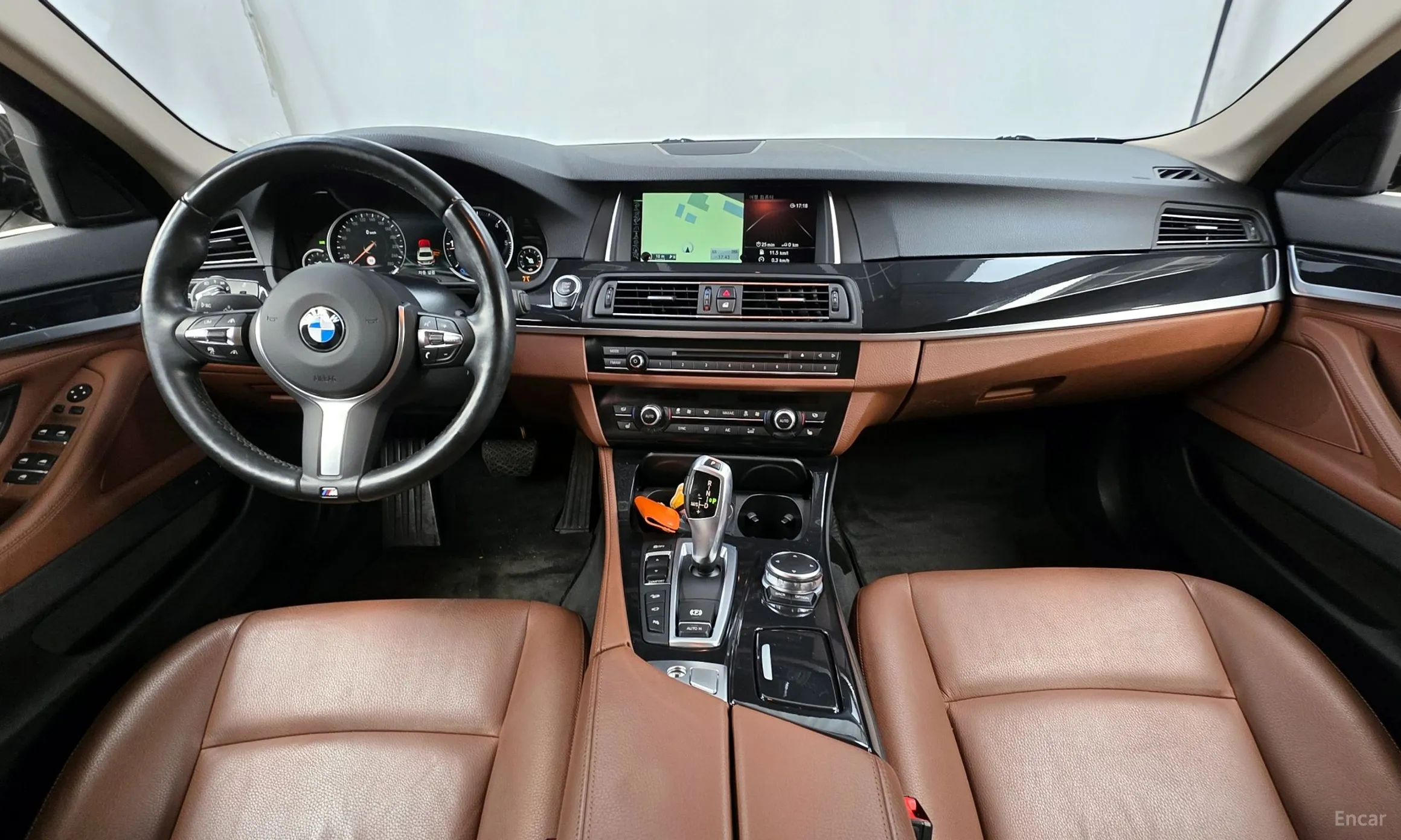 BMW 5 Series (F10) превью 7
