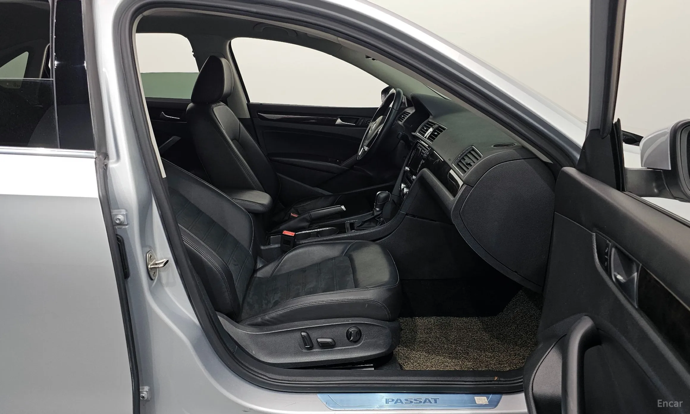 Volkswagen The New Passat превью 11