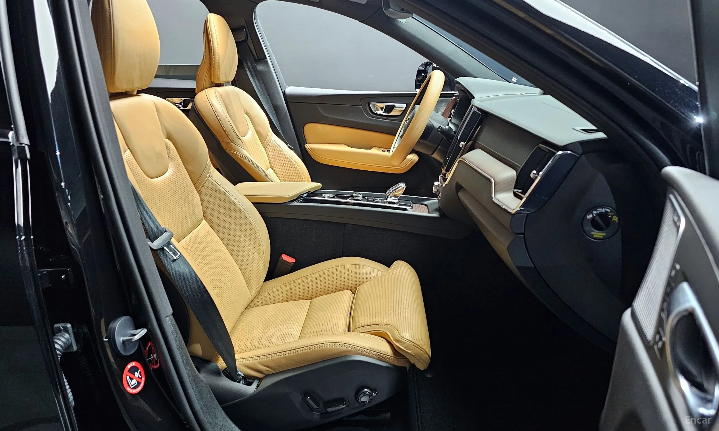 Volvo XC60 Gen 2 превью 11