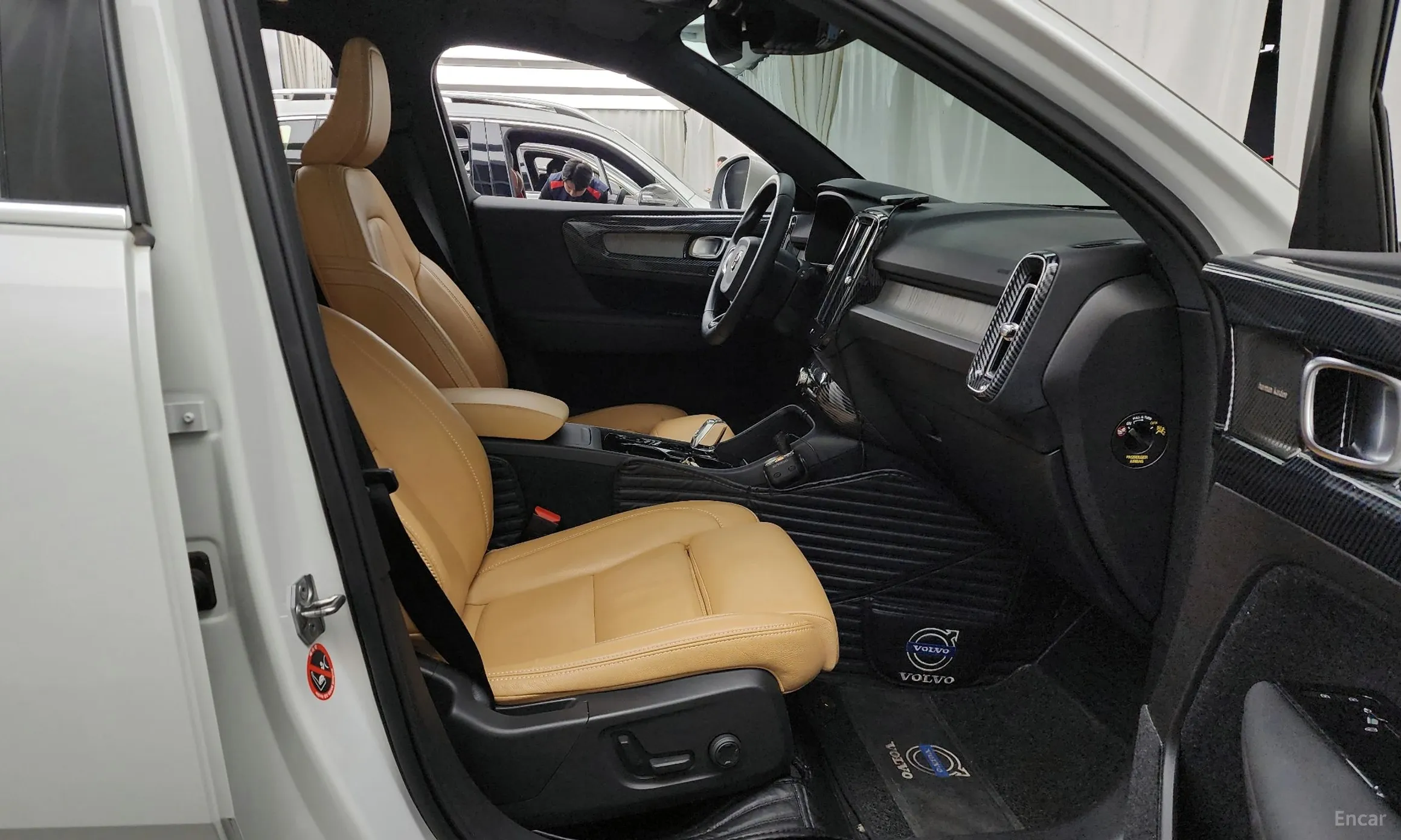 Volvo XC40 превью 11