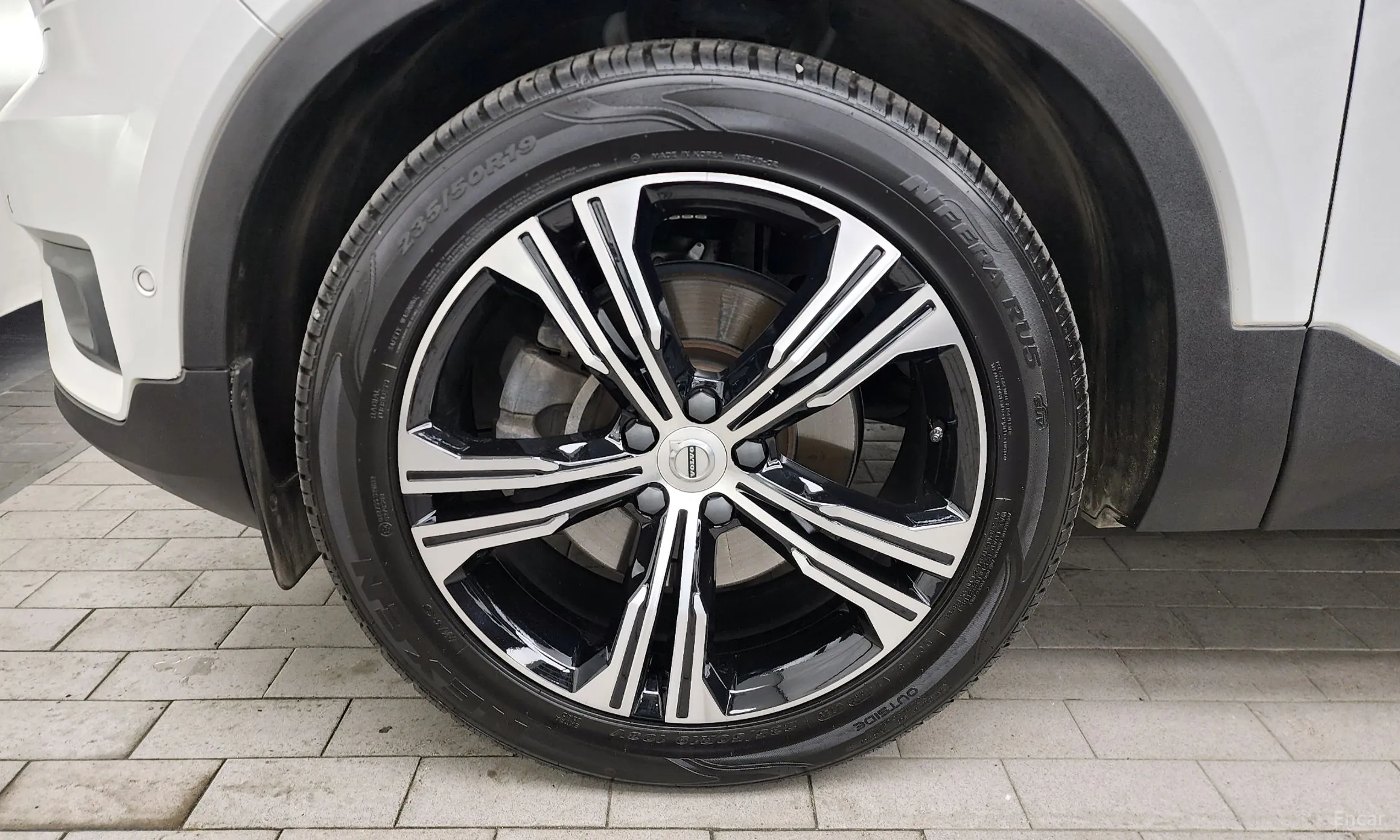 Volvo XC40 превью 5