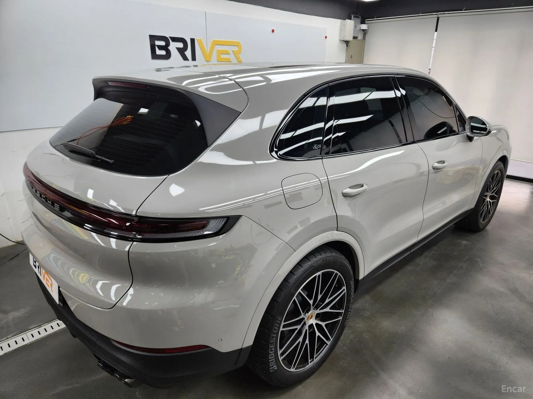 Porsche Cayenne (PO536) превью 8