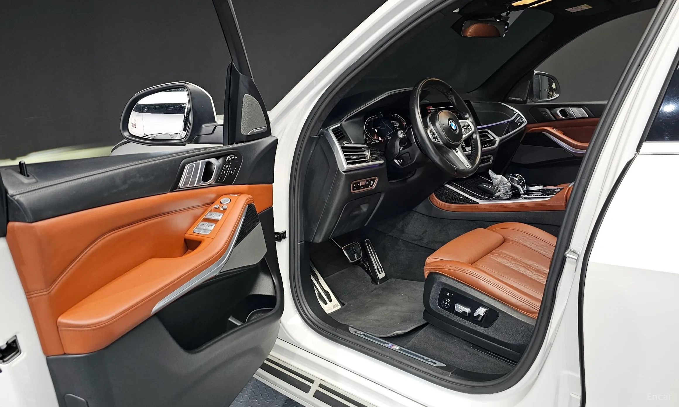 BMW X7 (G07) превью 10