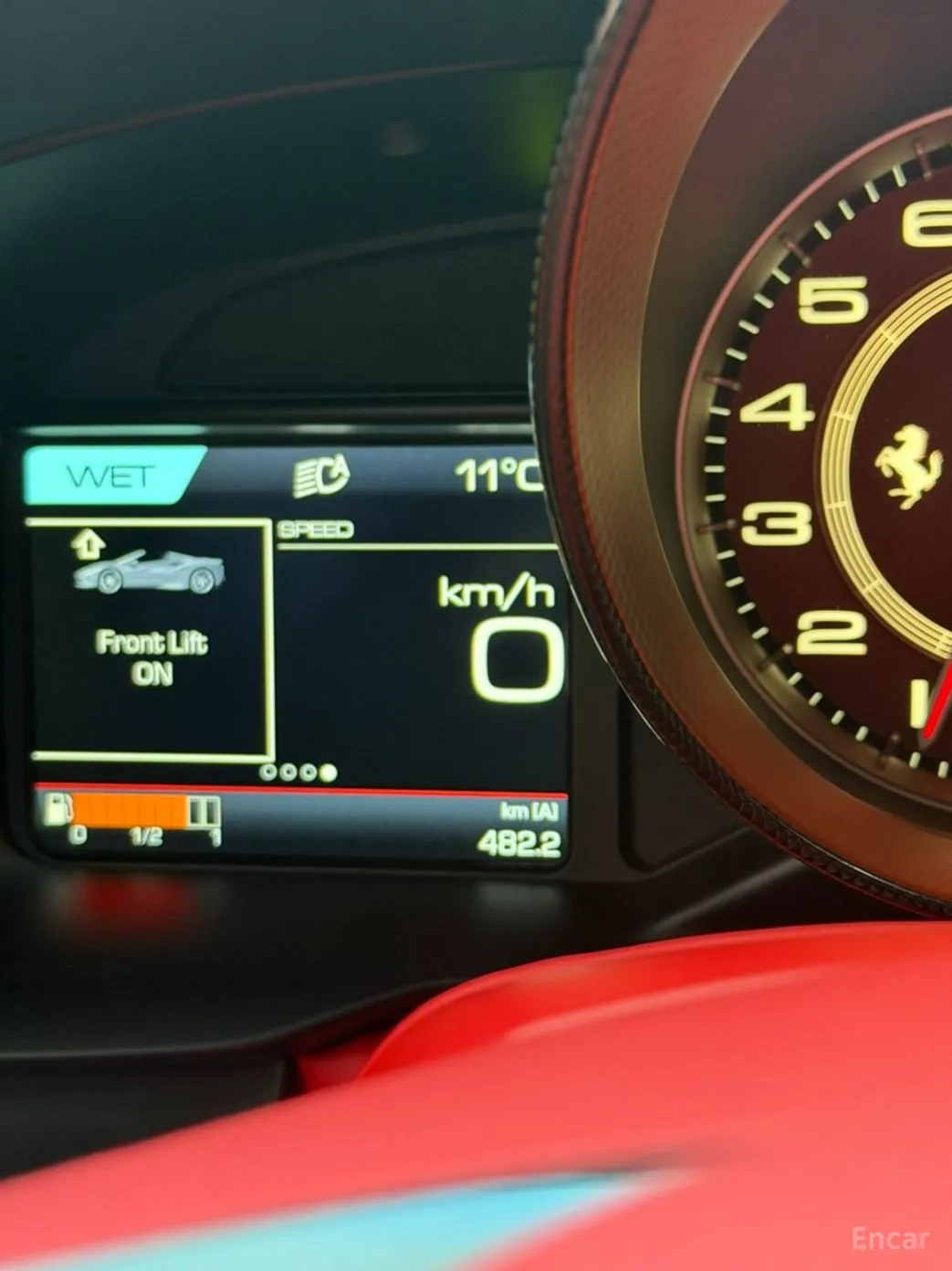 Ferrari F8 Spider превью 6
