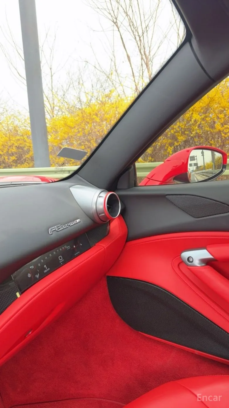 Ferrari F8 Spider превью 7