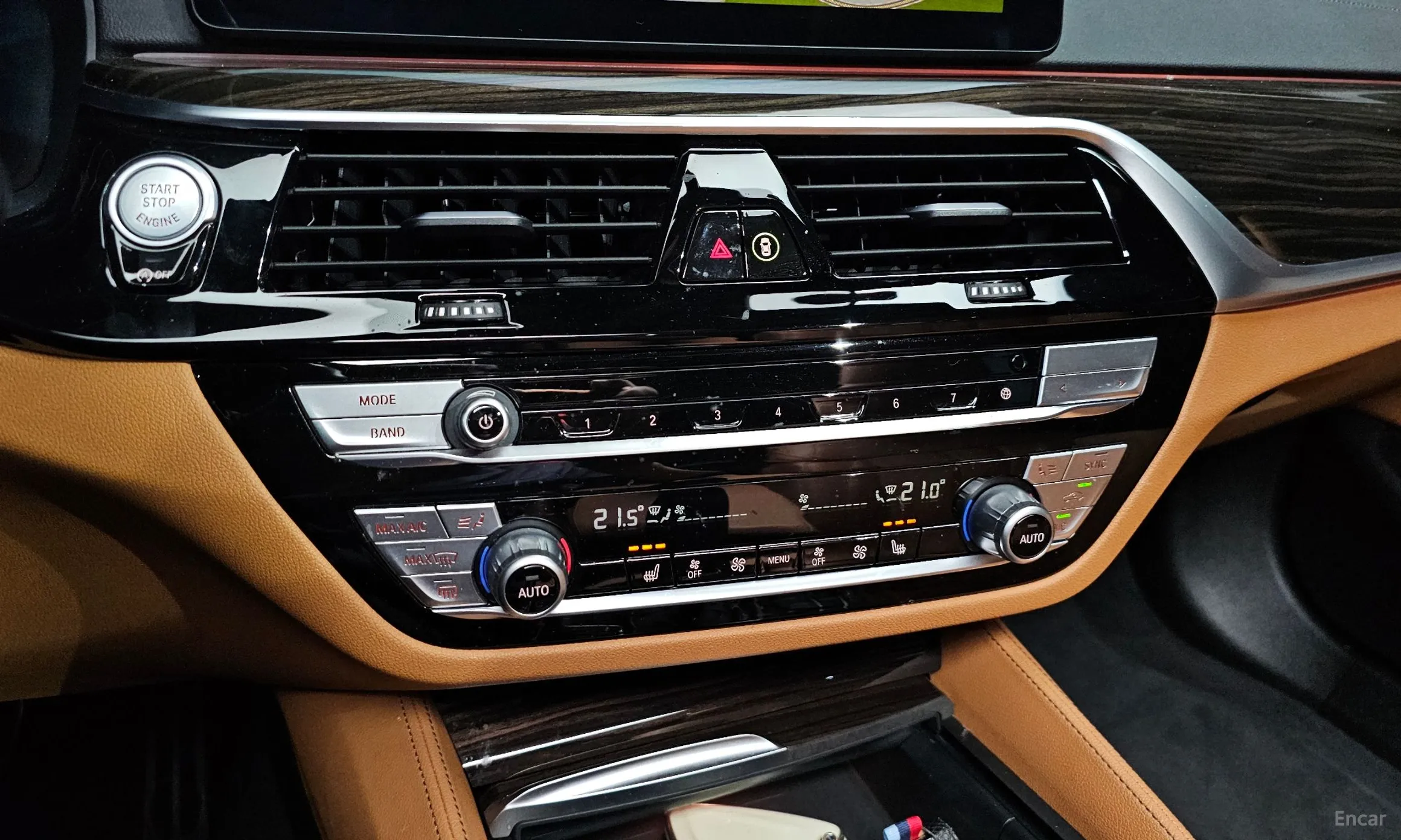 BMW 5 Series (G30) превью 16