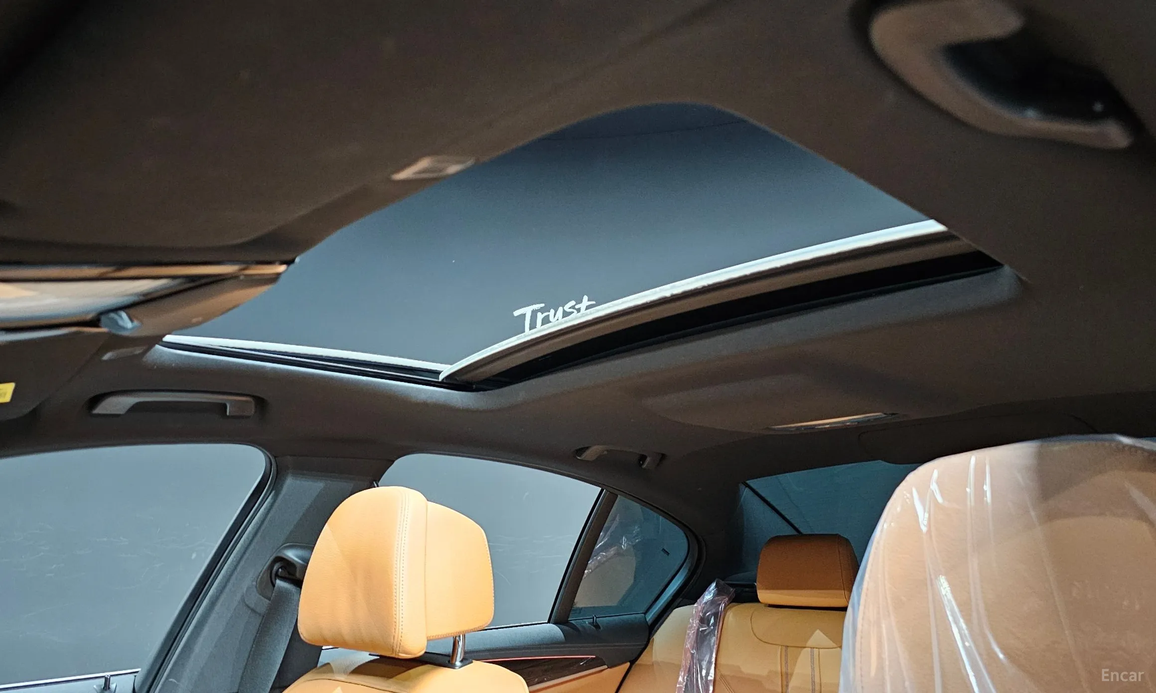 BMW 5 Series (G30) превью 20