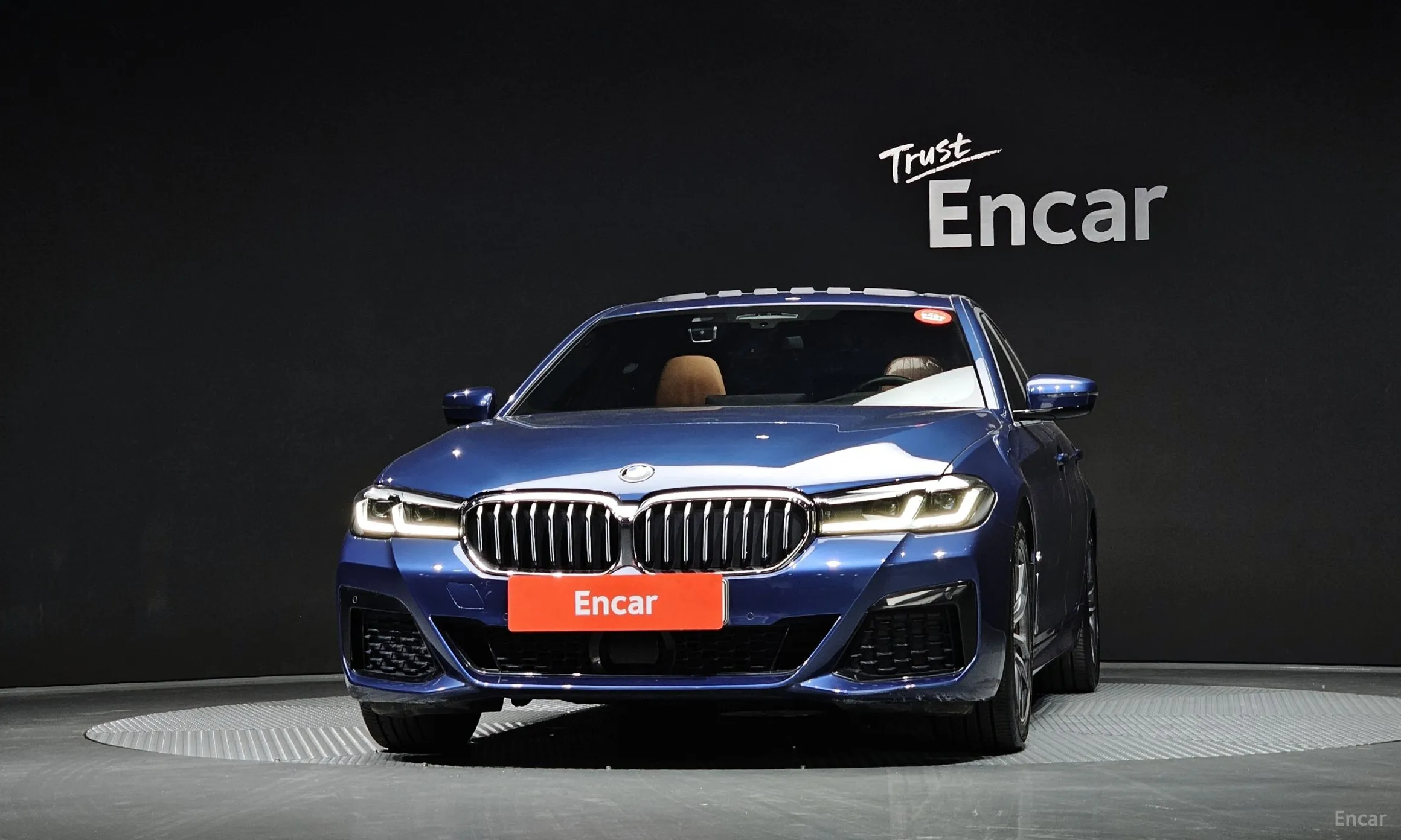 BMW 5 Series (G30) превью 3