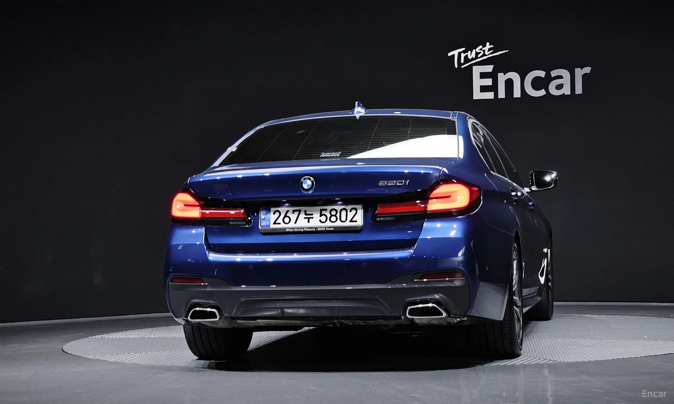 BMW 5 Series (G30) превью 4