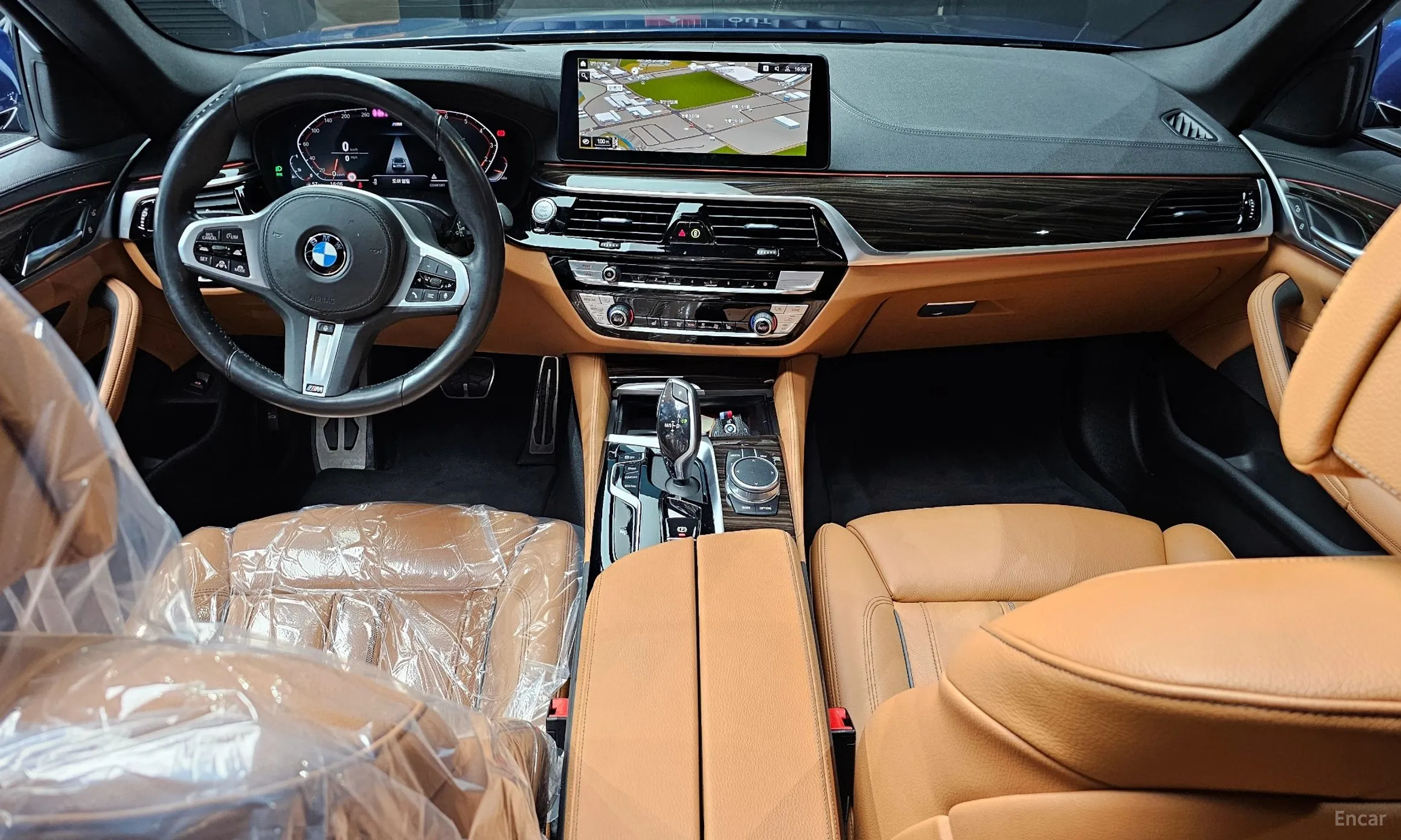 BMW 5 Series (G30) превью 7
