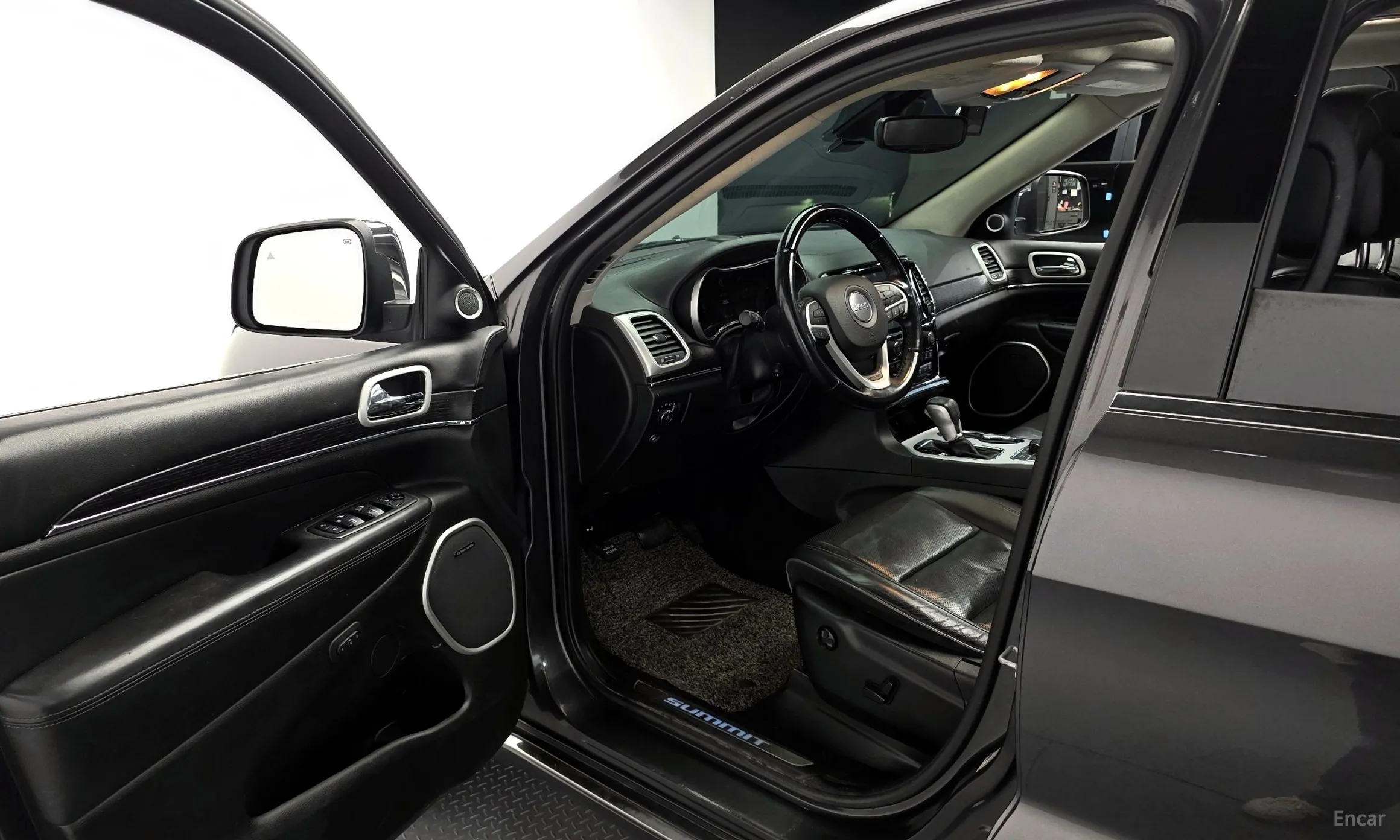 Jeep Grand Cherokee превью 10