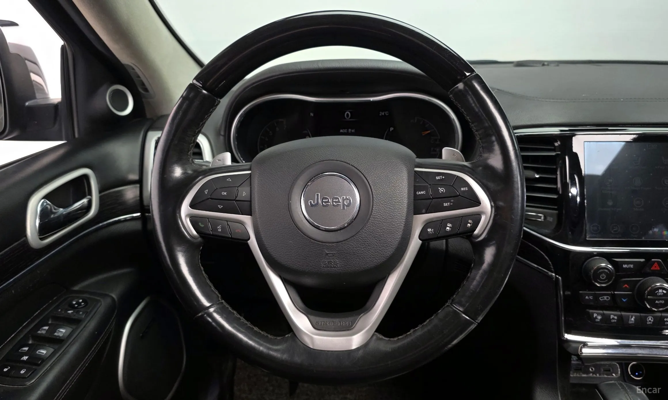 Jeep Grand Cherokee превью 13