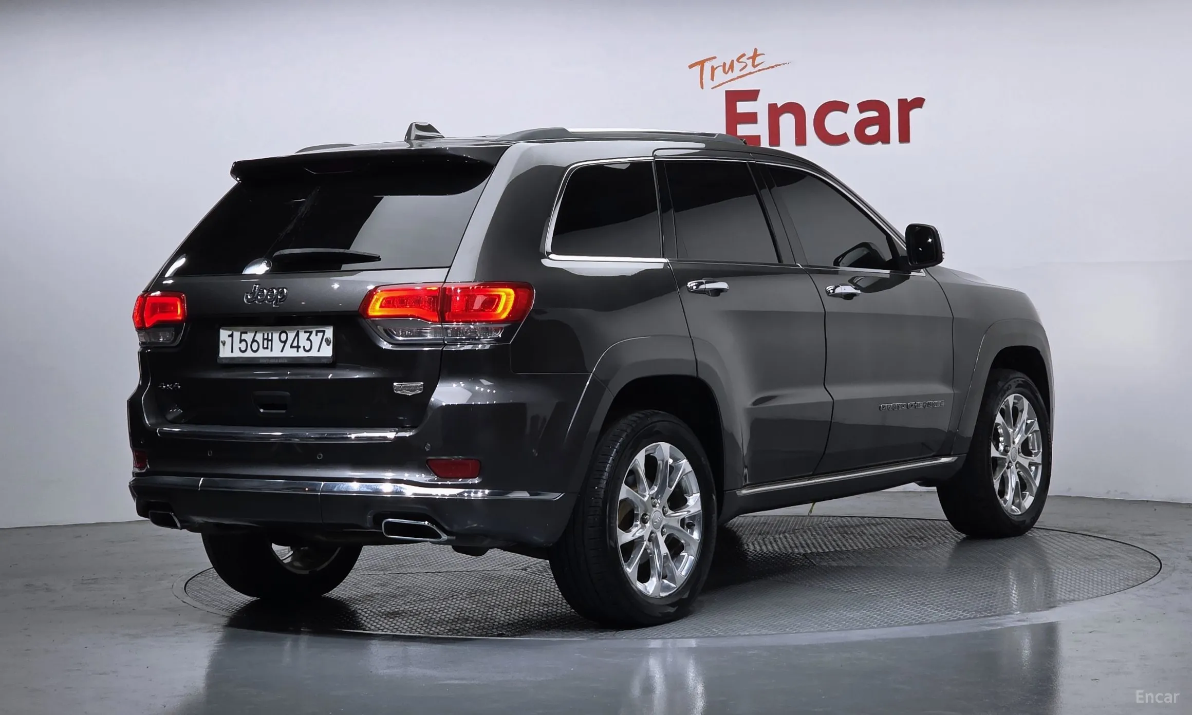 Jeep Grand Cherokee превью 2