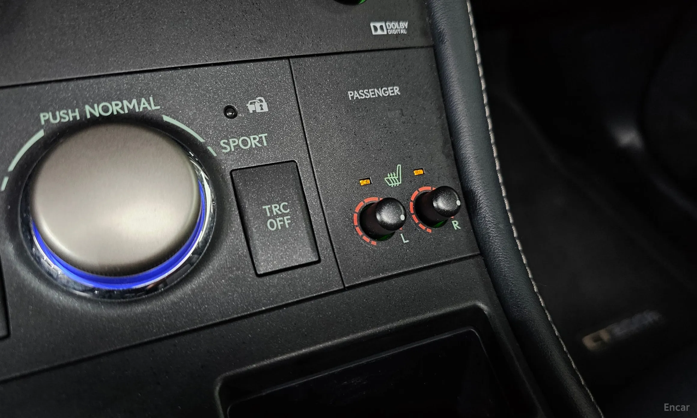Lexus CT200h превью 17