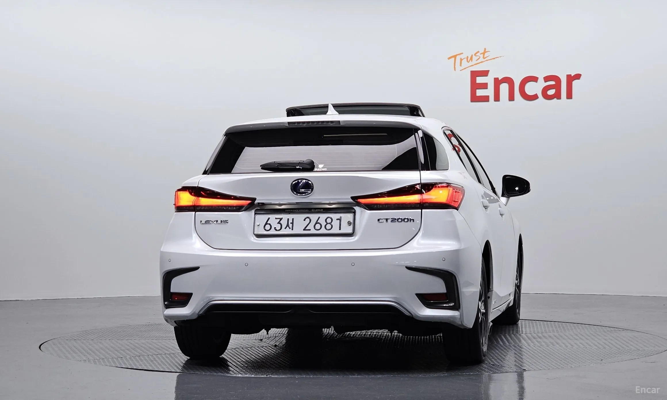 Lexus CT200h превью 4
