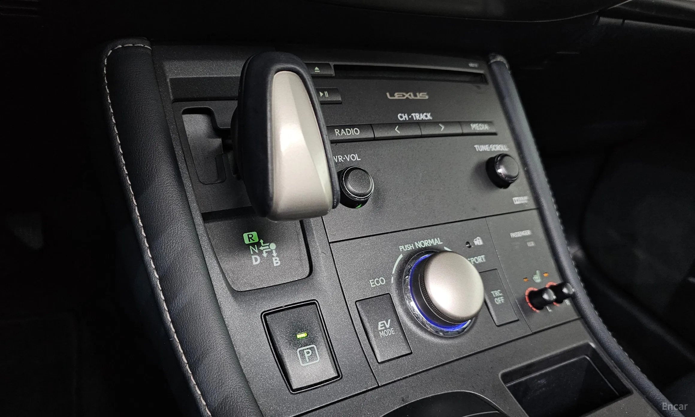 Lexus CT200h превью 9