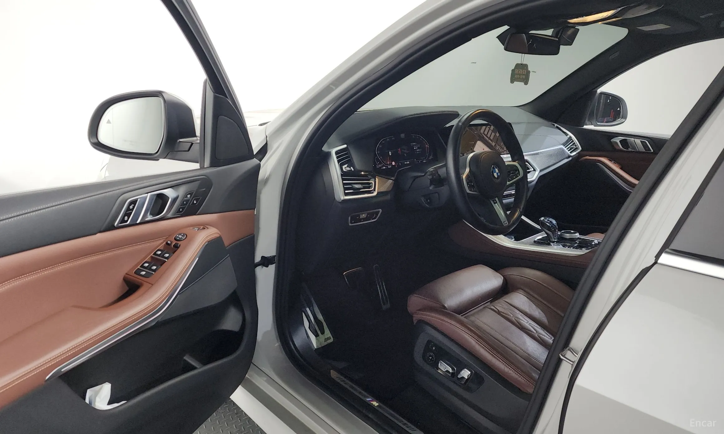 BMW X5 (G05) превью 10