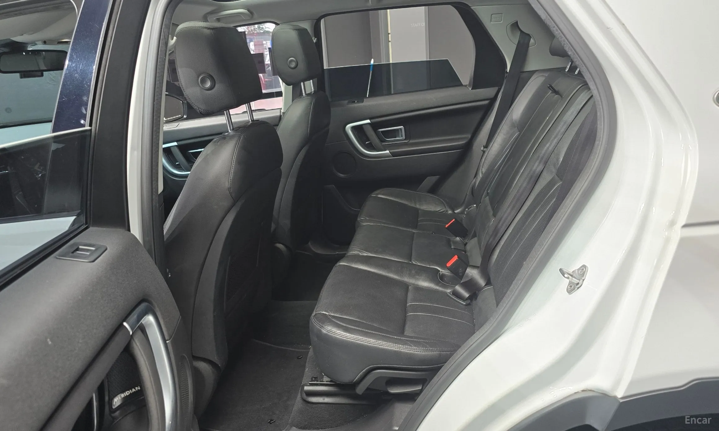Land Rover Discovery Sports превью 12