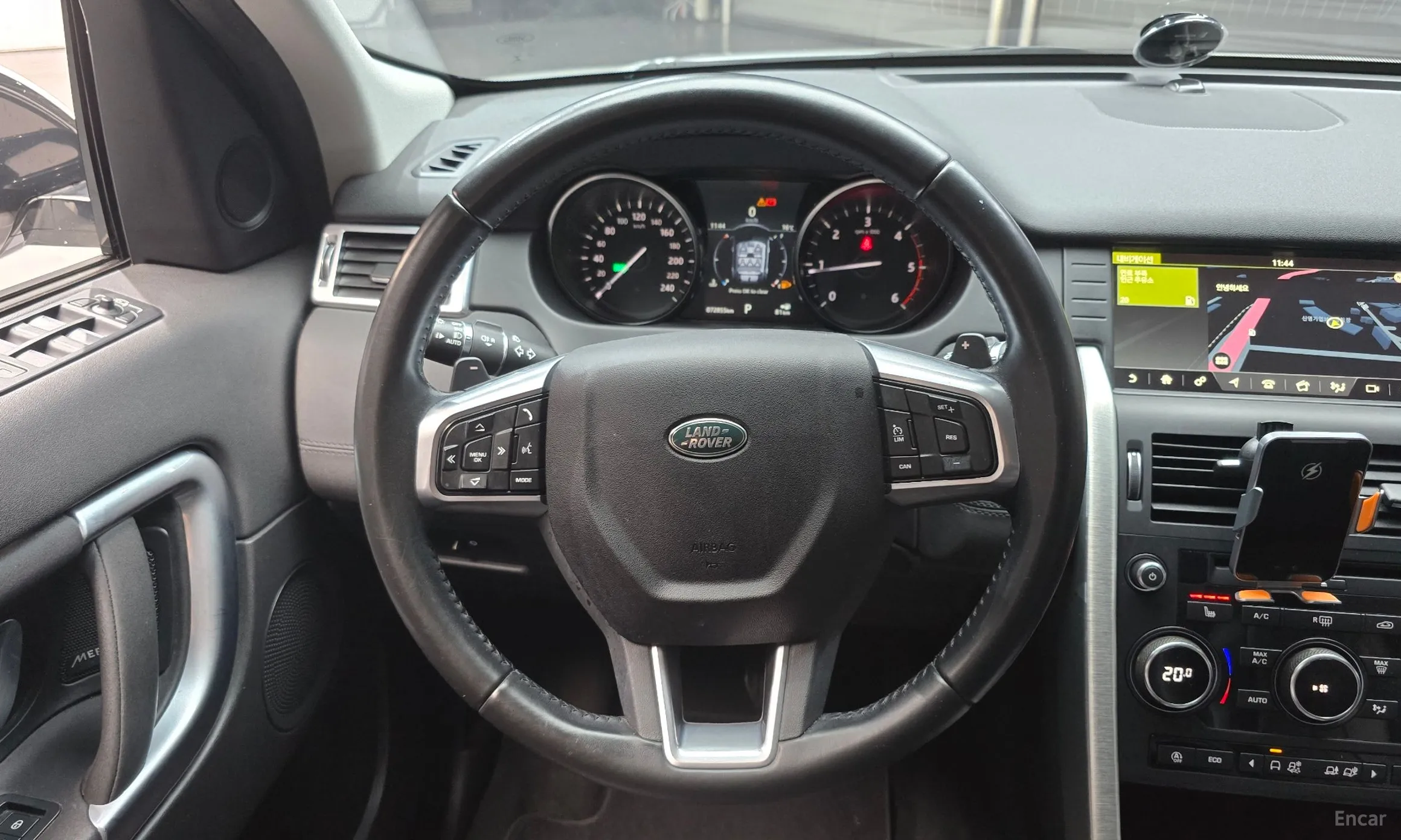 Land Rover Discovery Sports превью 13
