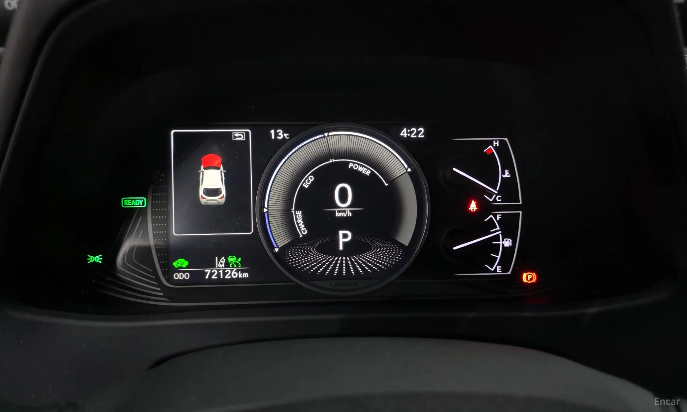 Lexus UX250h превью 8