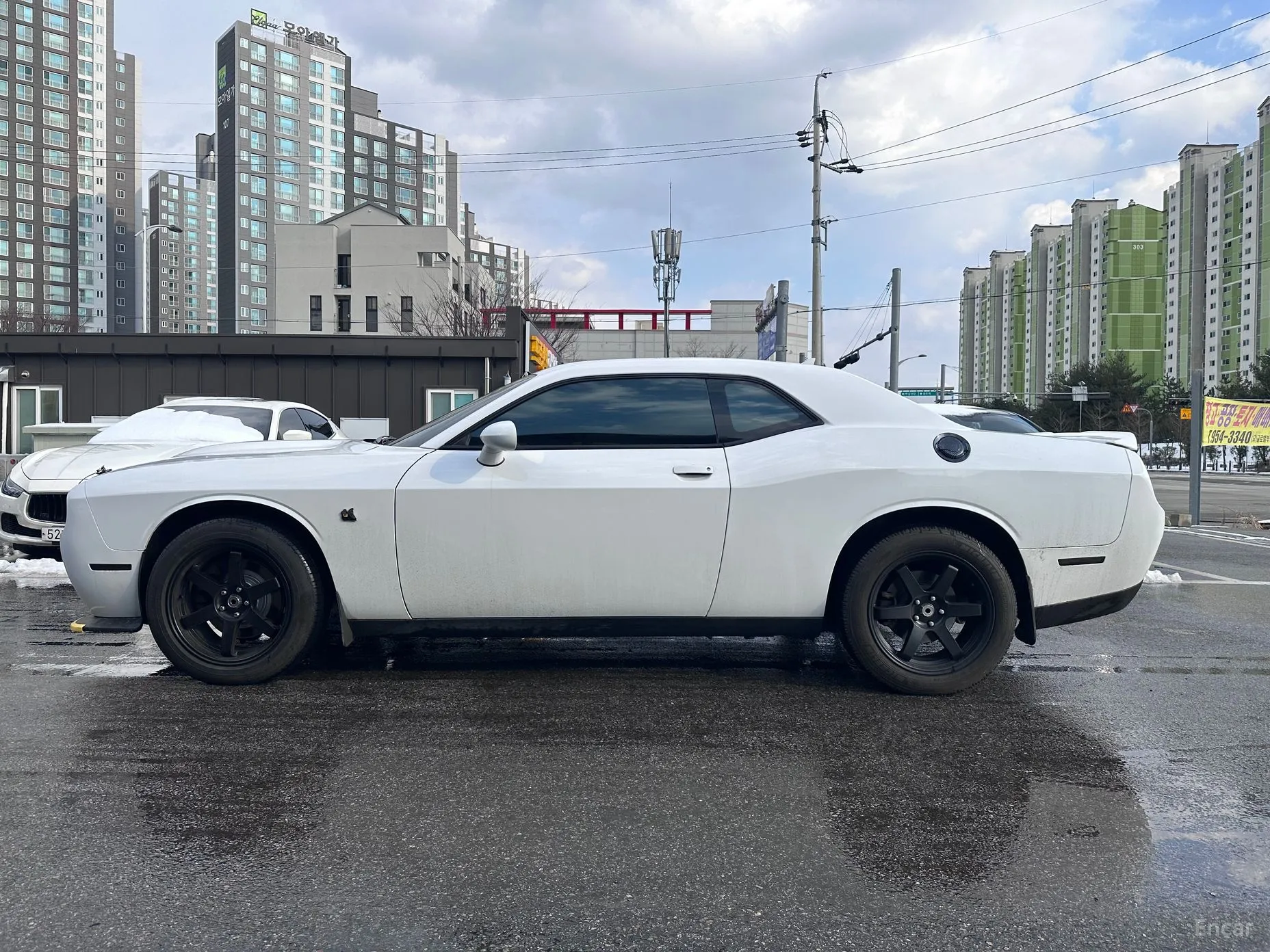 Dodge Challenger превью 3