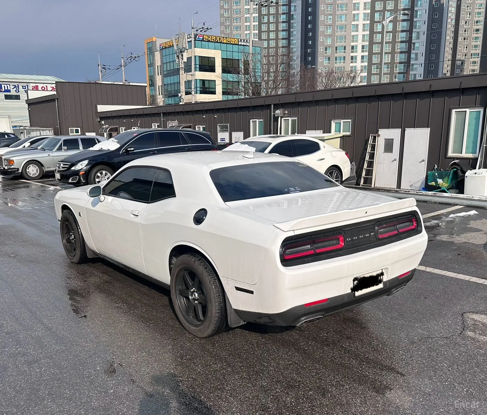 Dodge Challenger превью 4