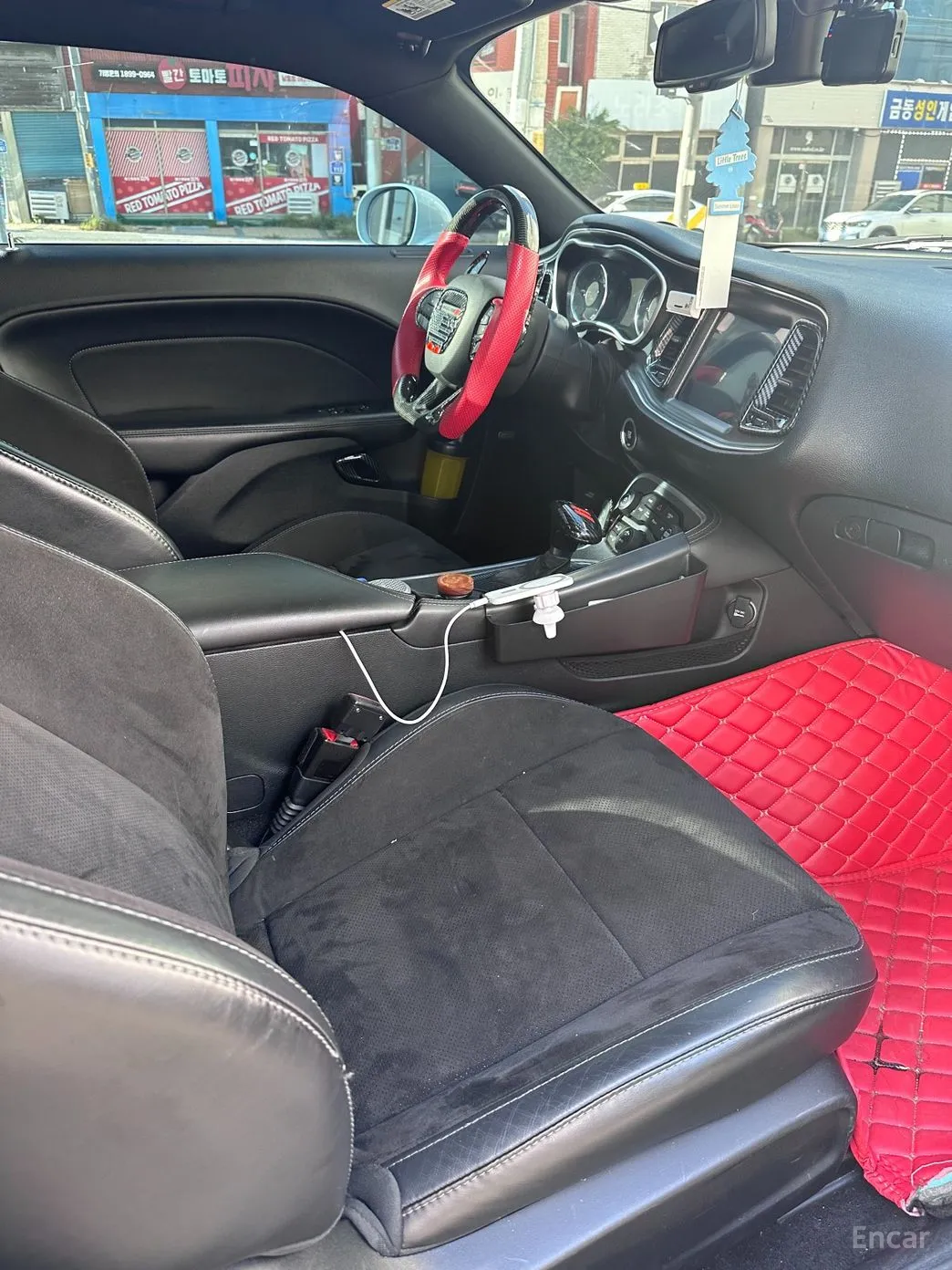 Dodge Challenger превью 8