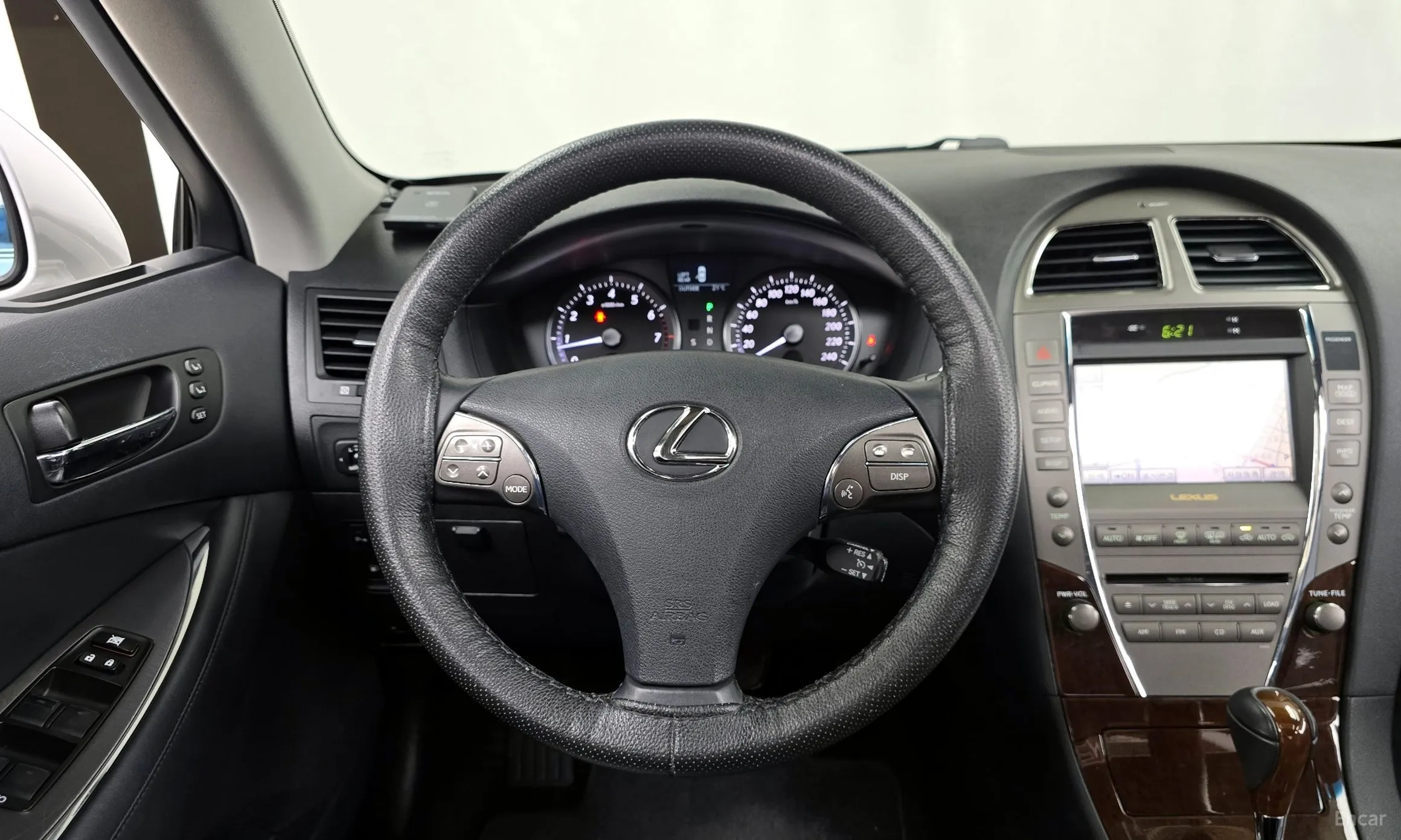 Lexus ES350 превью 13