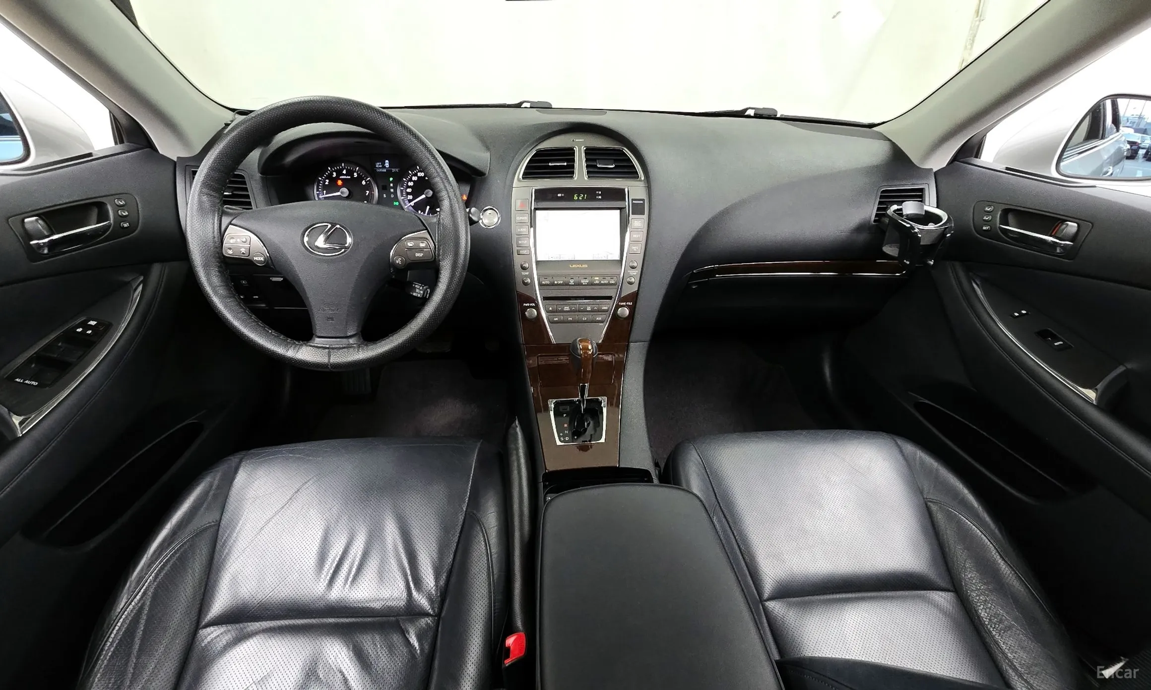 Lexus ES350 превью 7