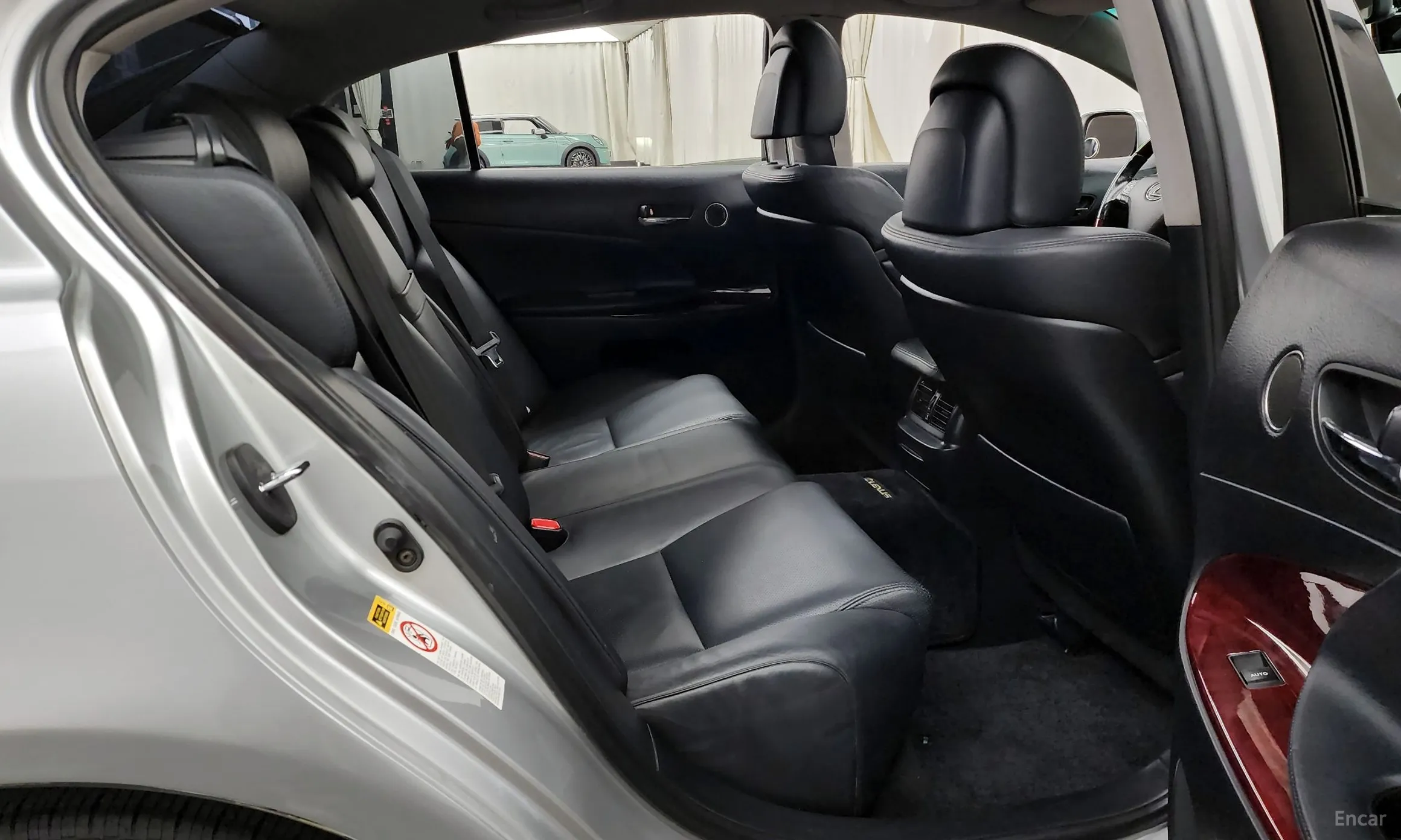 Lexus GS300 превью 12